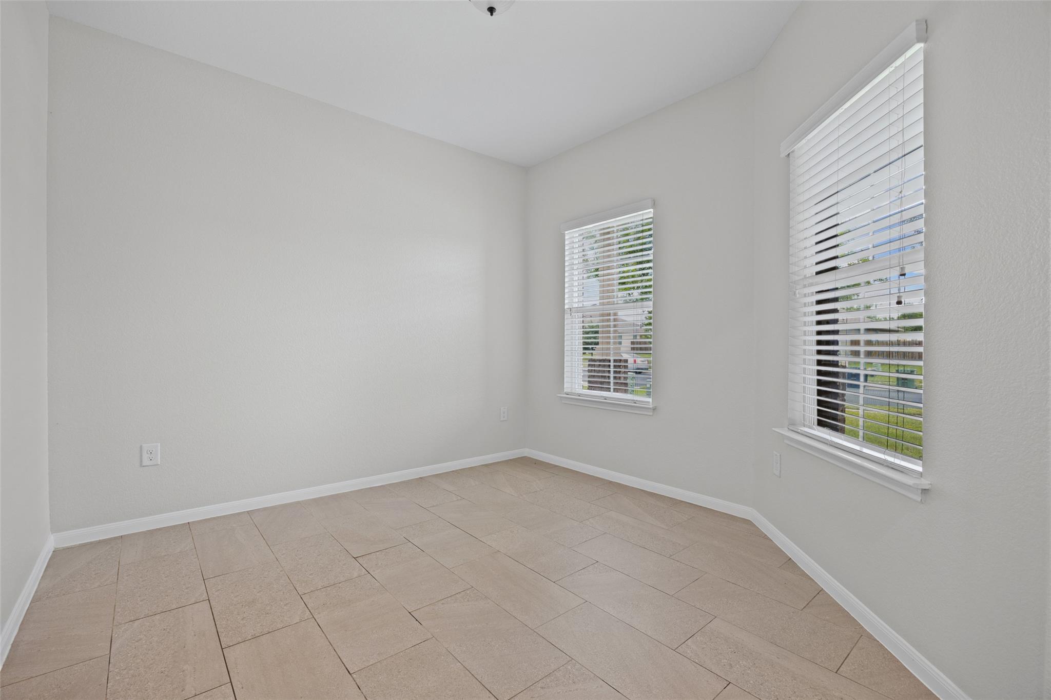 518 Luna Vista DR — photo 5