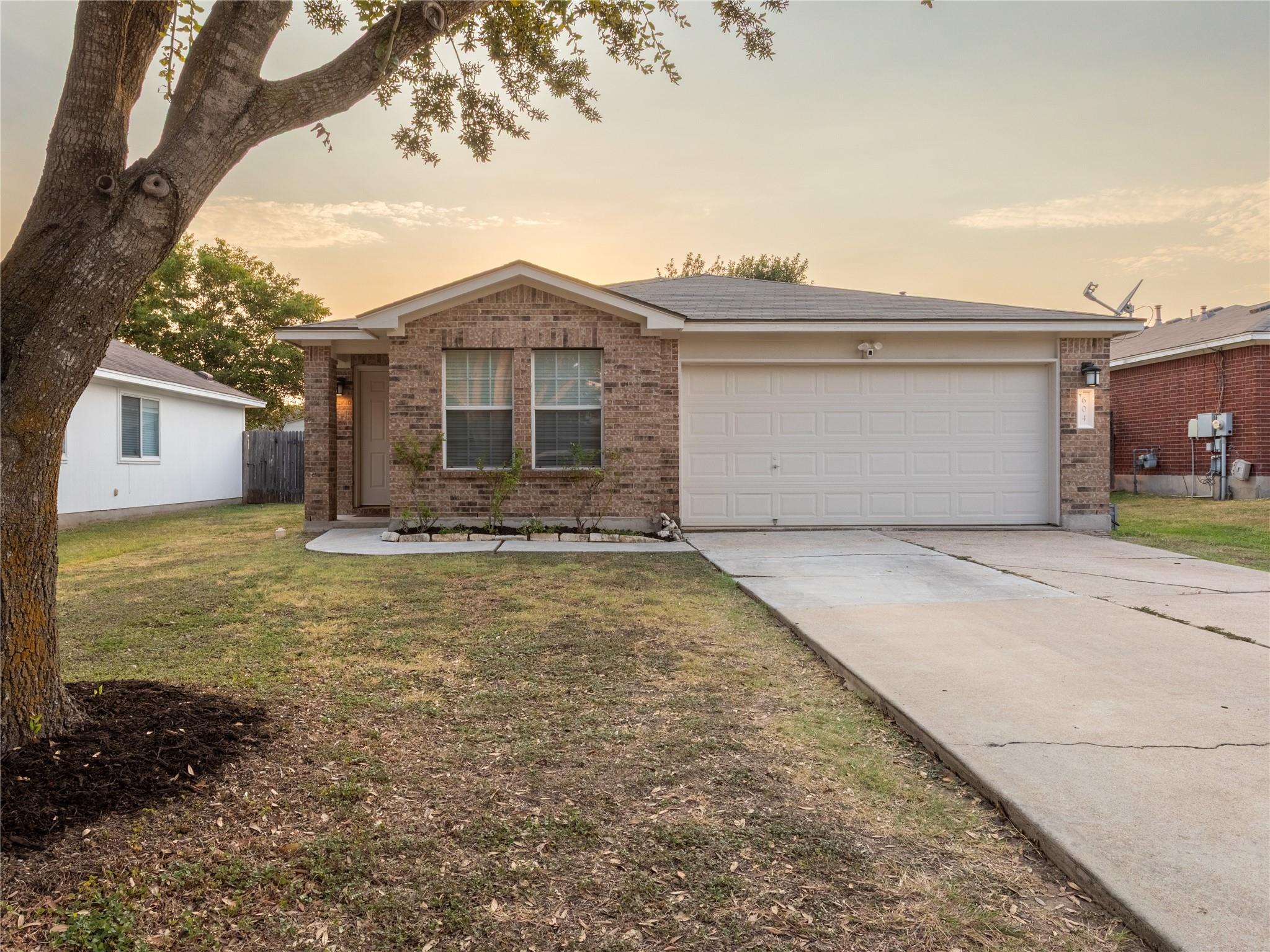 604 Pauley DR