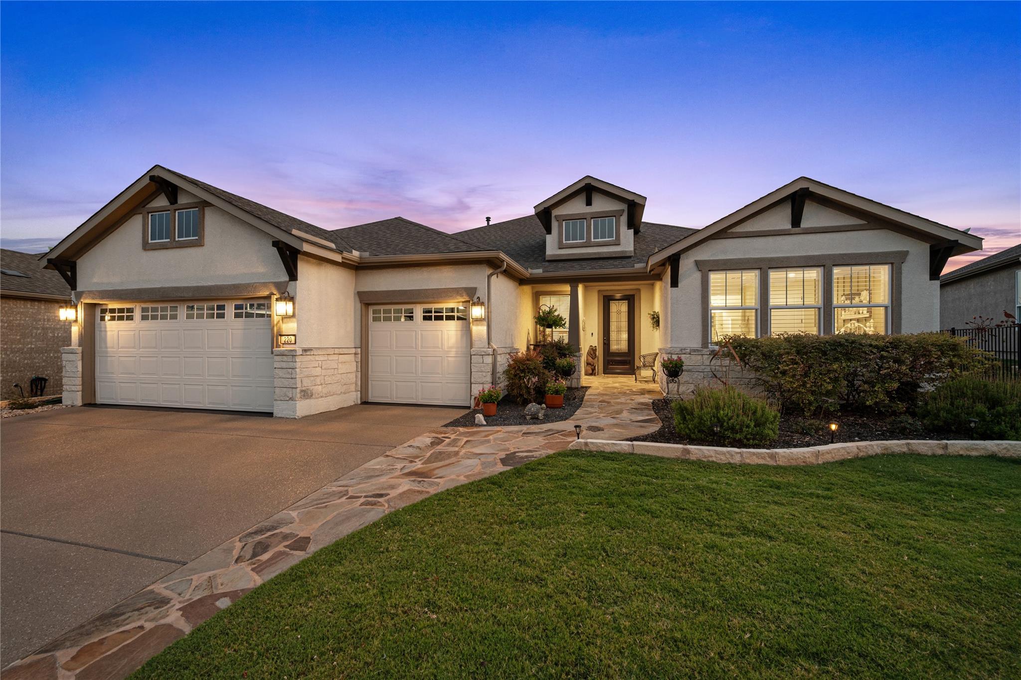 220 Fairway Ridge RD — photo 3