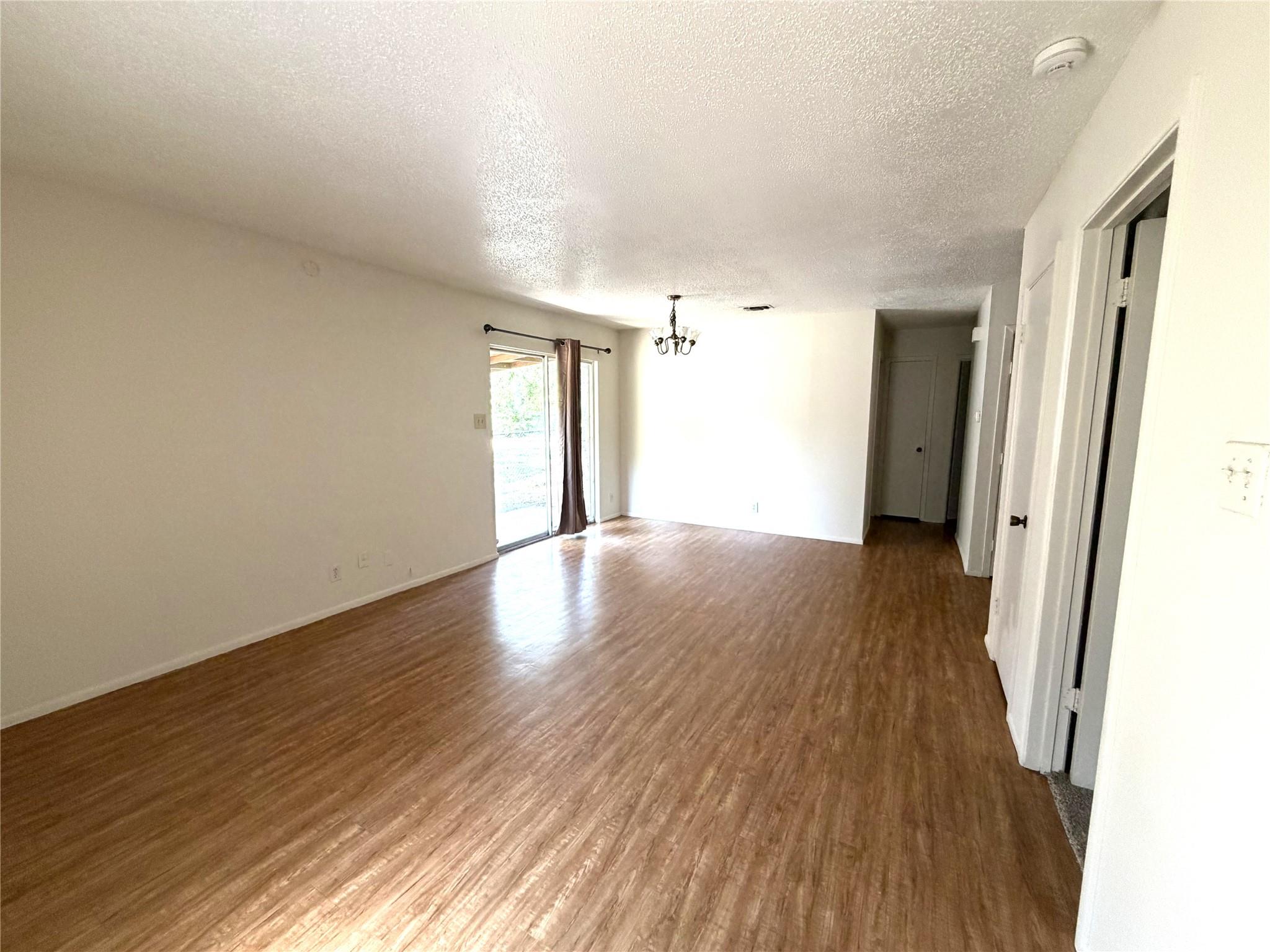 421 Live Oak ST — photo 3