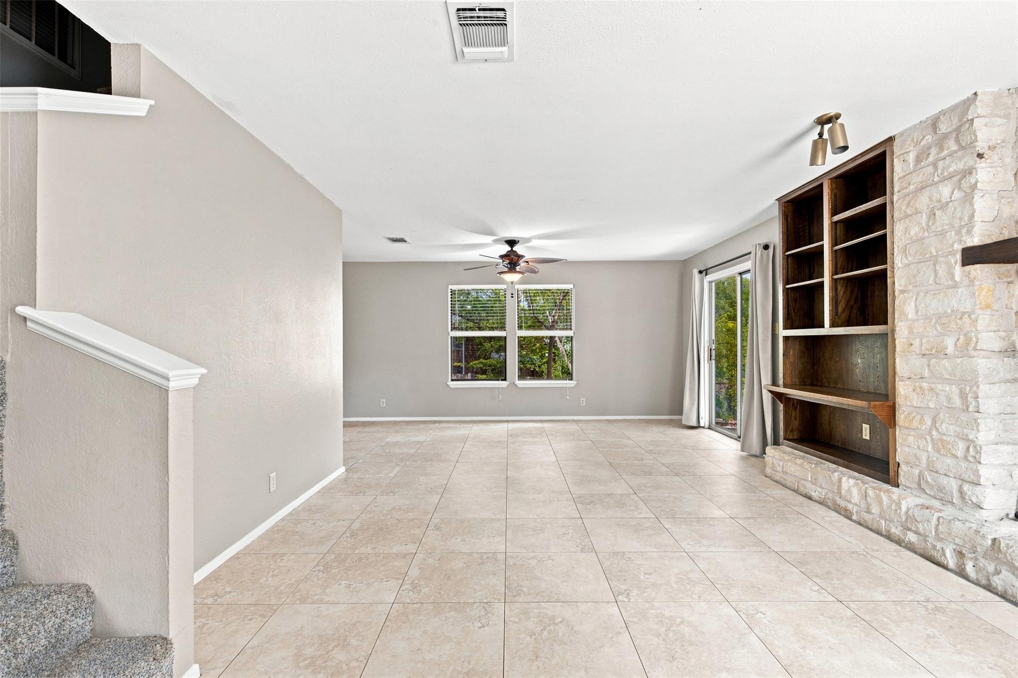 10010 Wildflower LN #B — photo 3