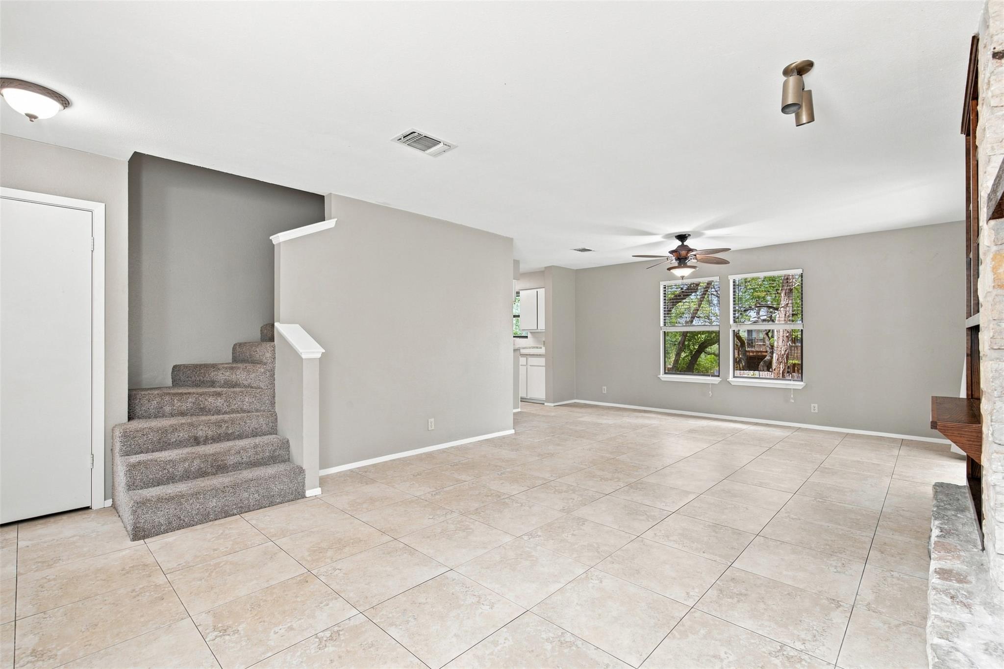 10010 Wildflower LN #B — photo 4
