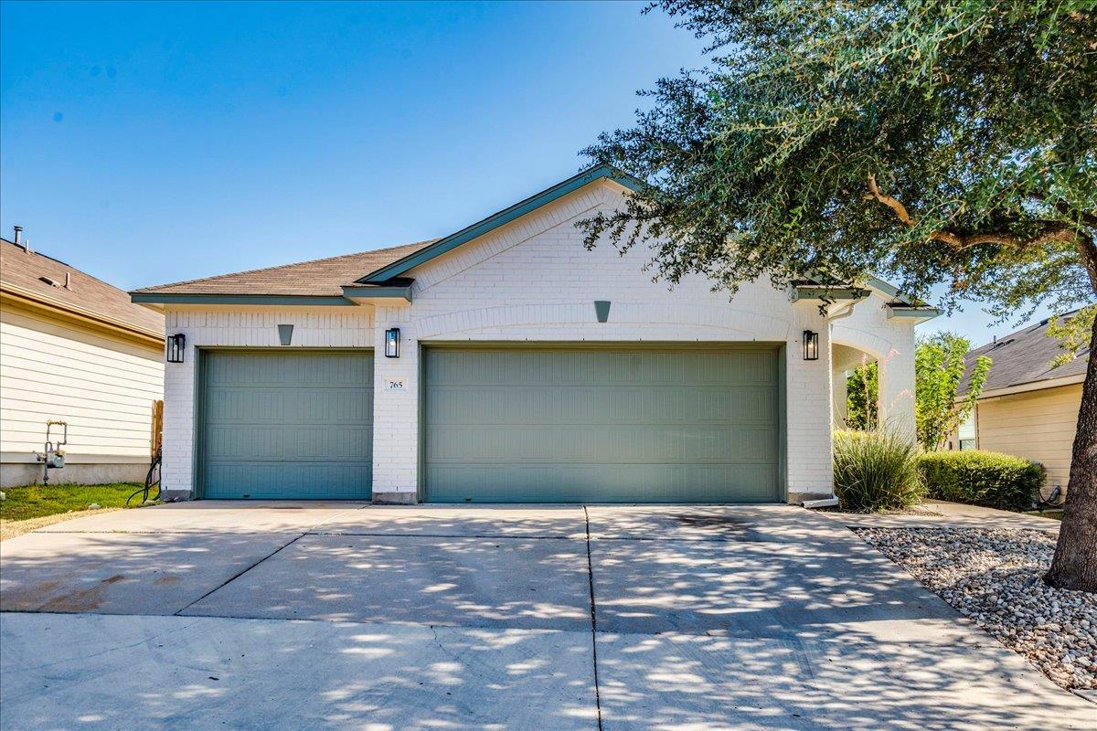 765 Reliance DR