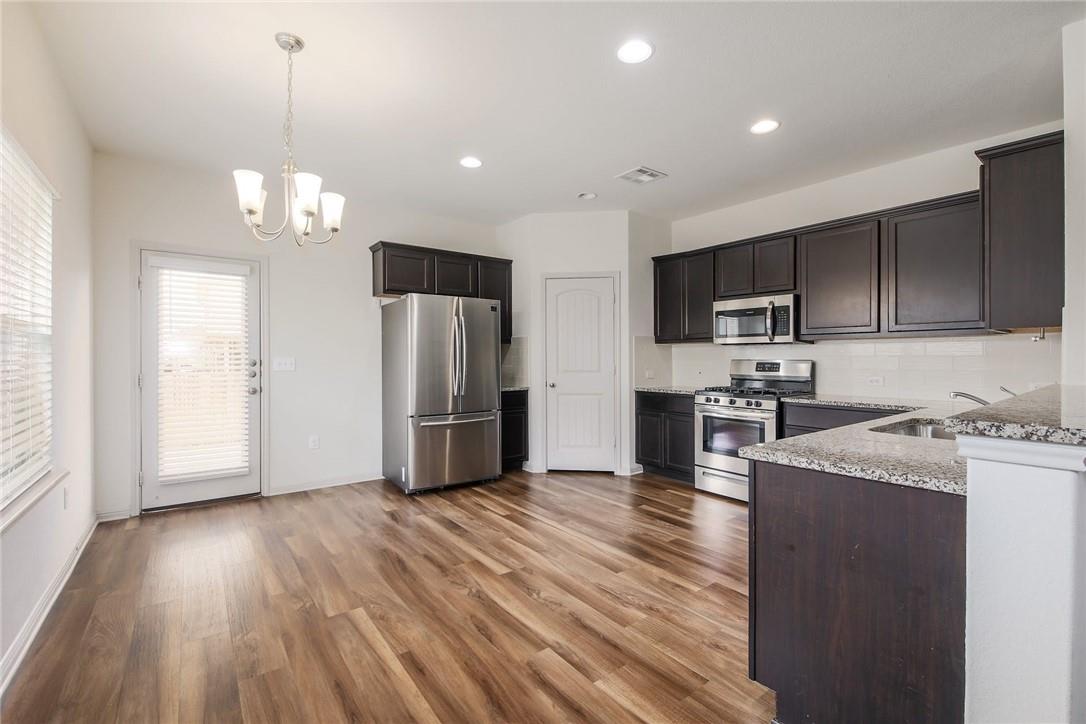 109 Kleberg CT — photo 5