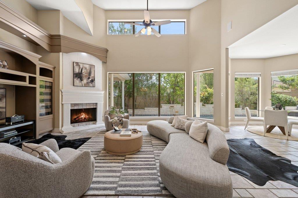 5 Tiburon CT — photo 3