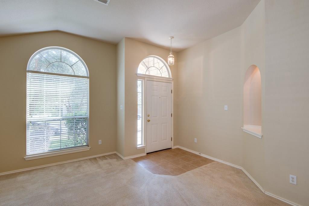 11308 Los Comancheros RD — photo 5