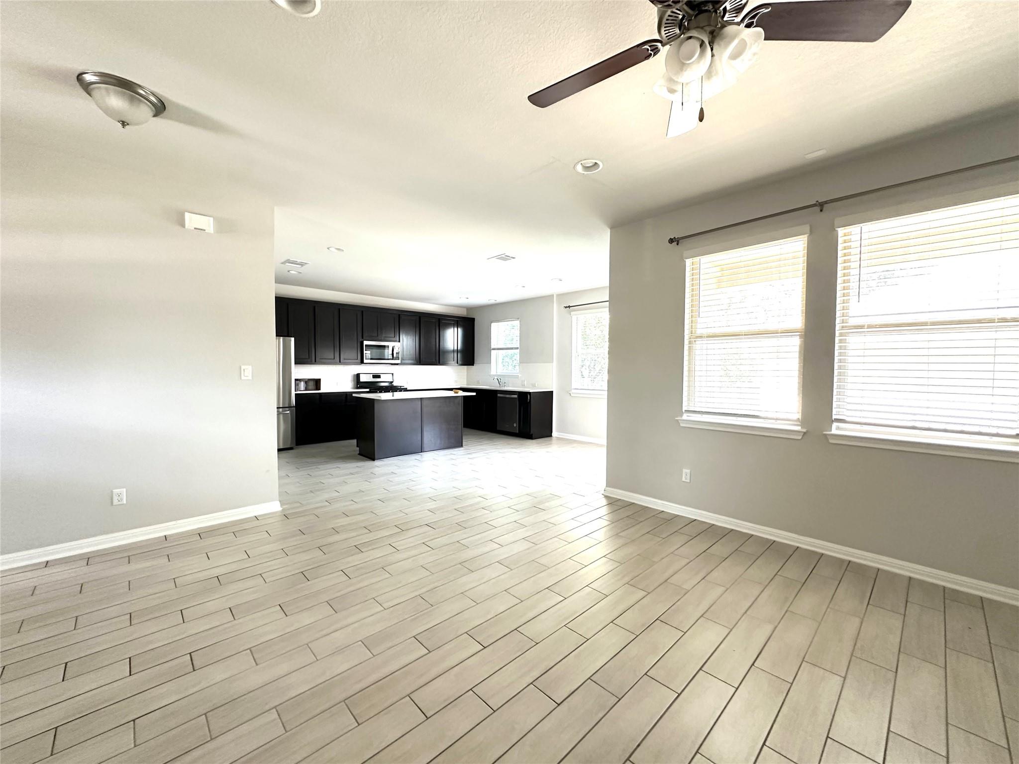 2724 Stone Branch DR — photo 3