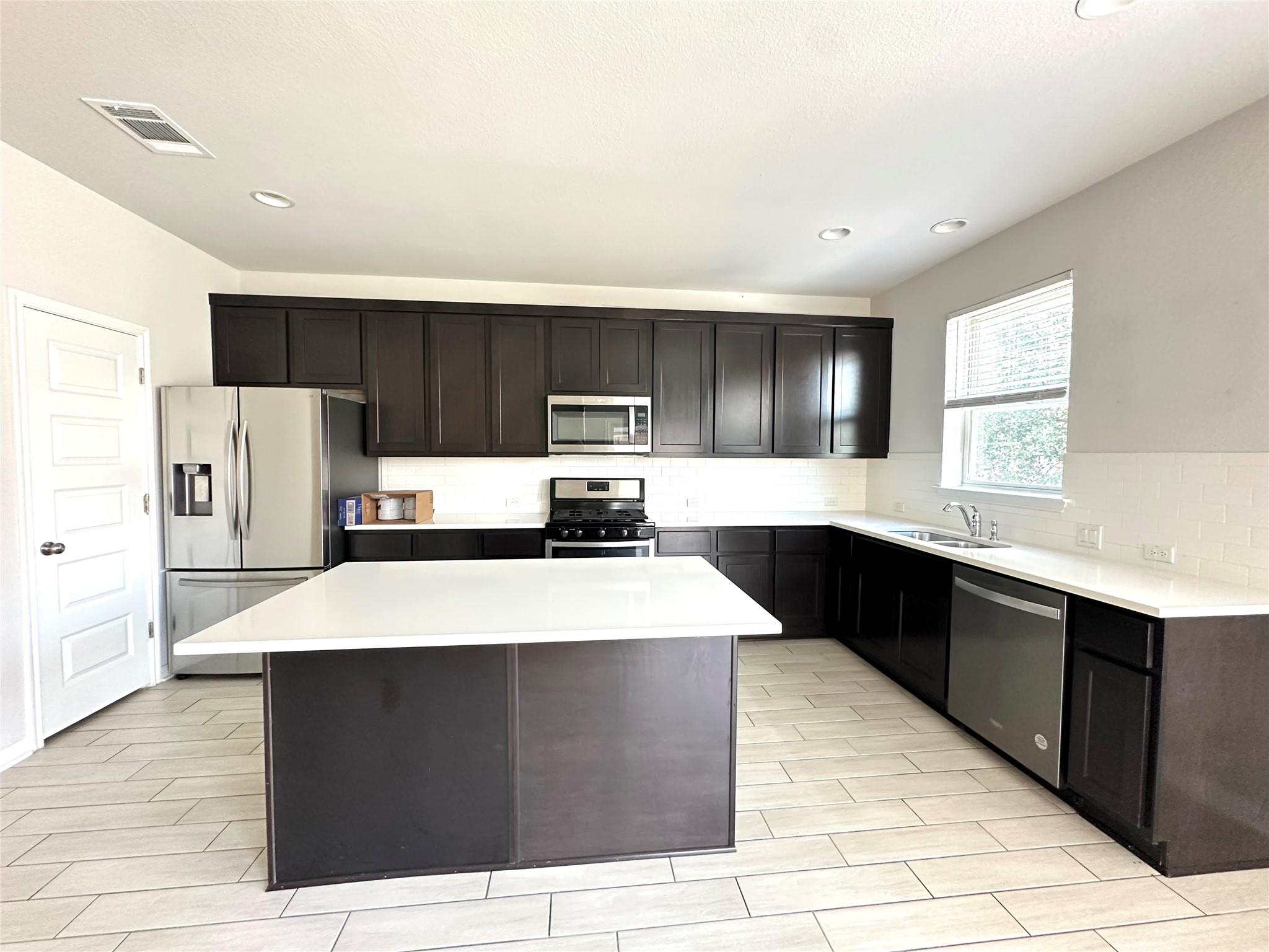 2724 Stone Branch DR — photo 5