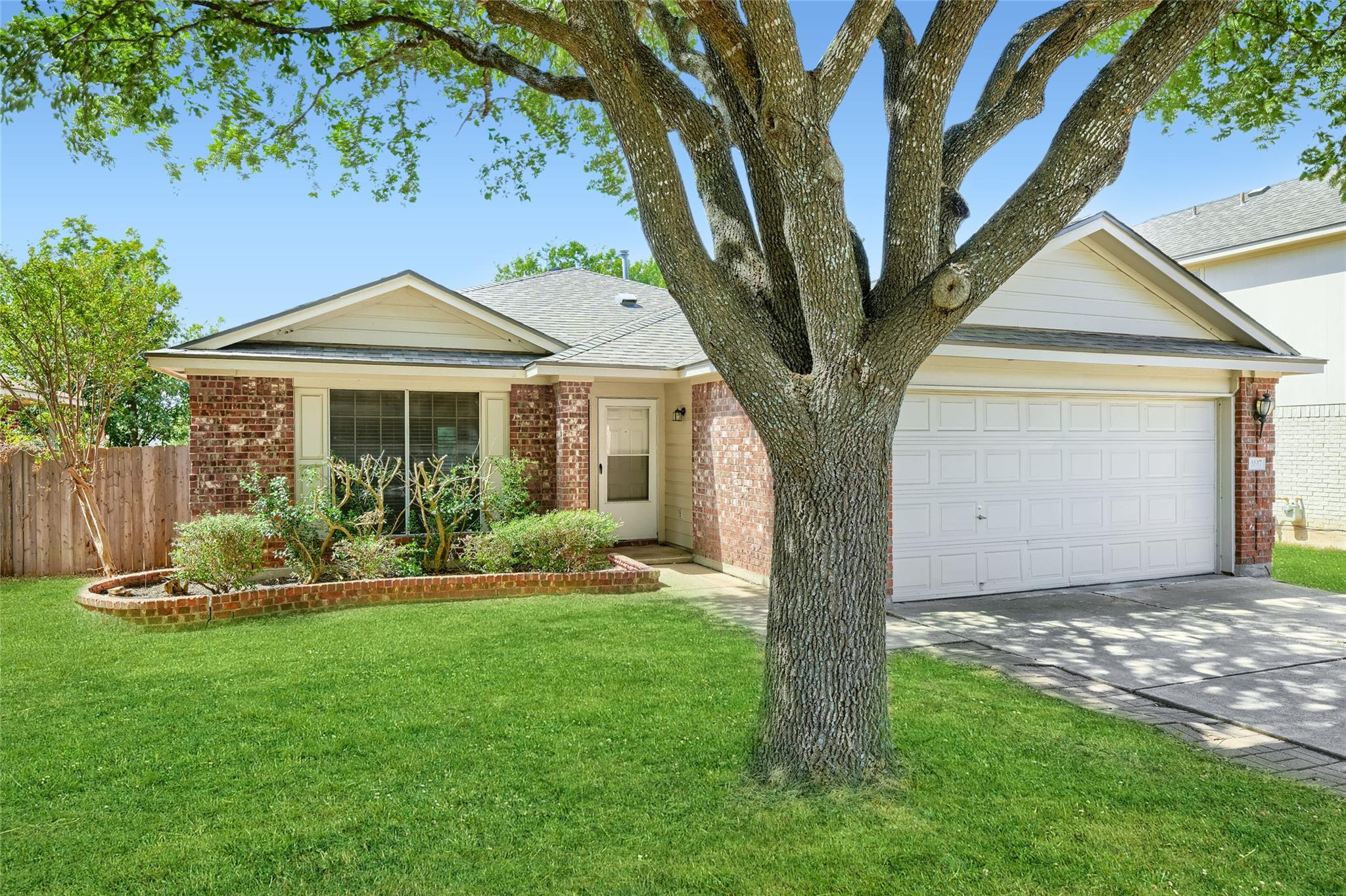 1617 Balmorhea LN — photo 3