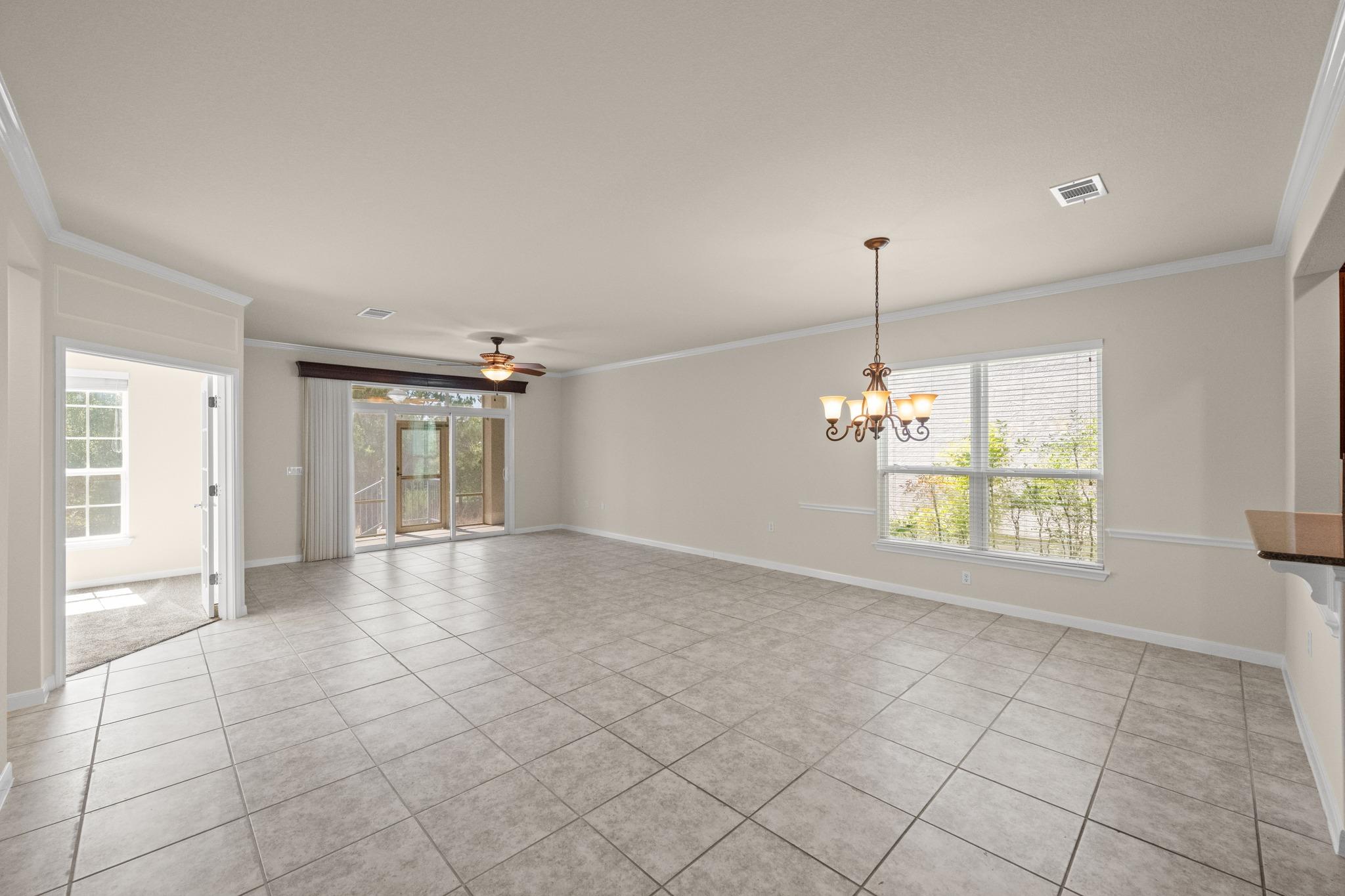 213 Fieldstone DR — photo 3