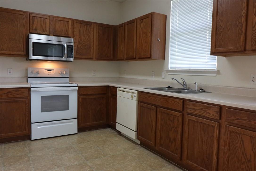 1004 South ST — photo 3