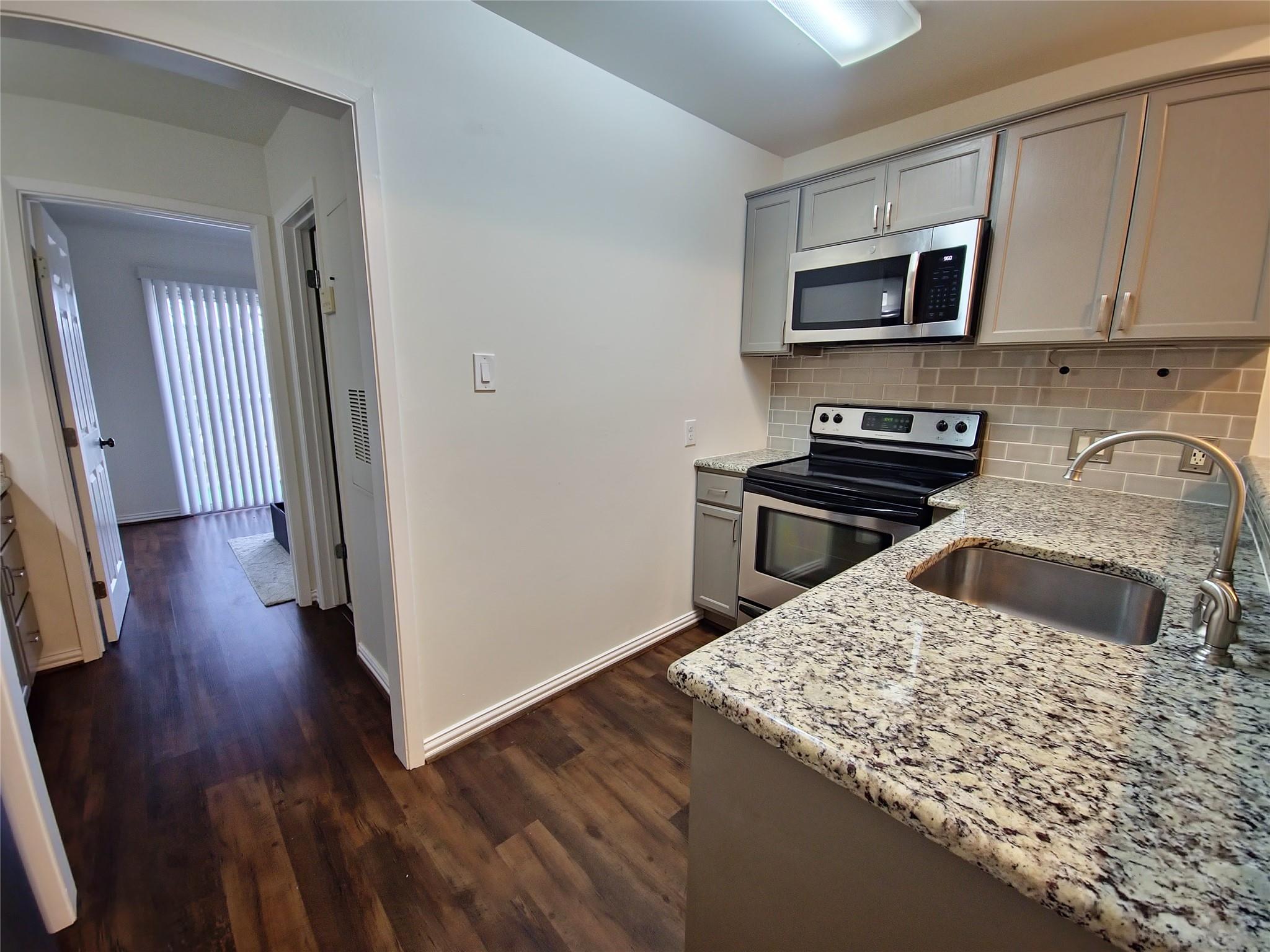 2313 Longview ST #205 — photo 5