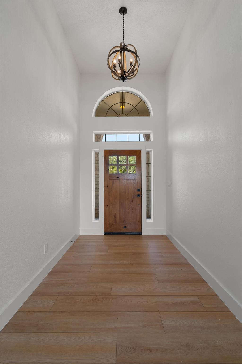 401 Roy Creek LN — photo 3