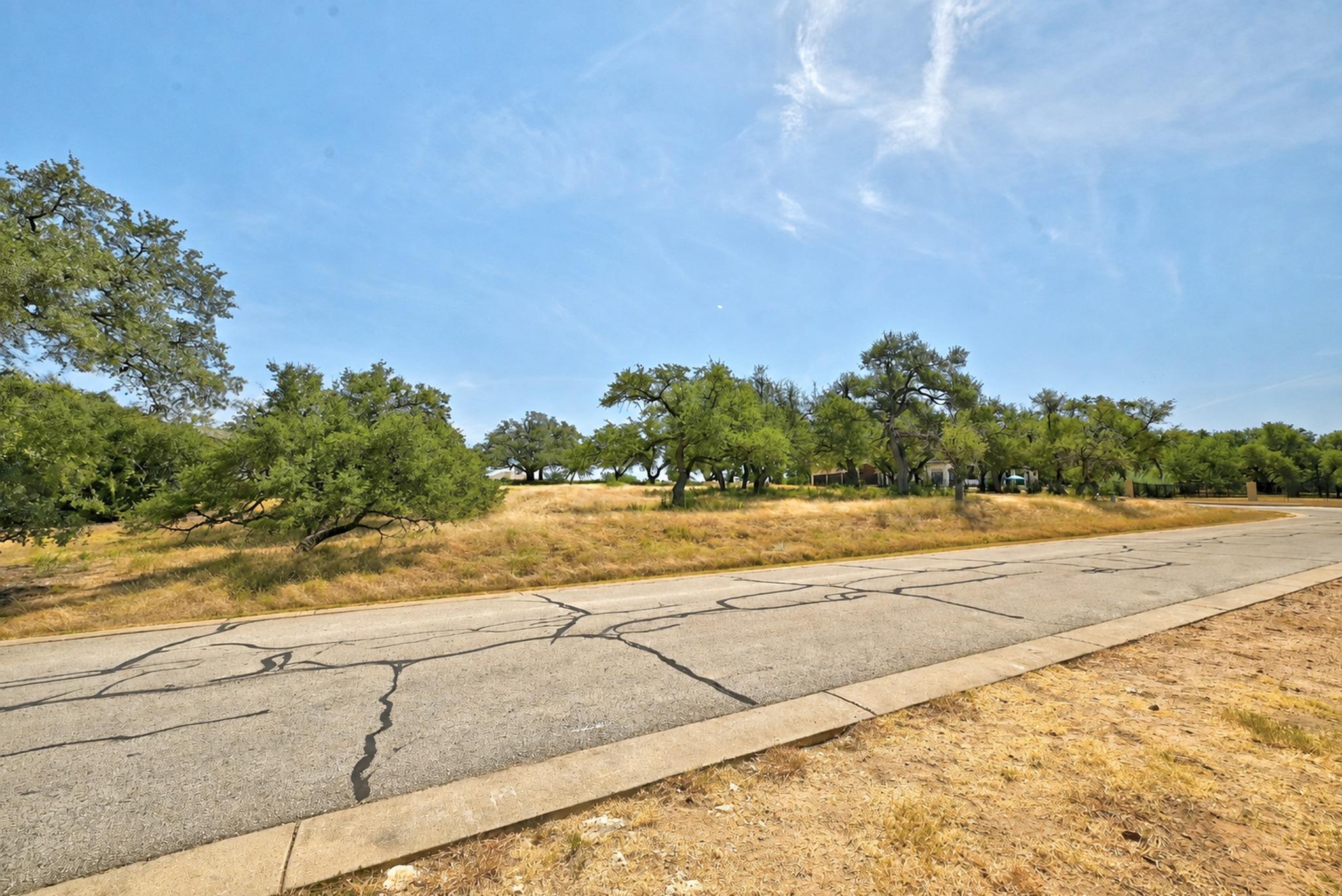 8417 Lakewood Ridge CV — photo 4