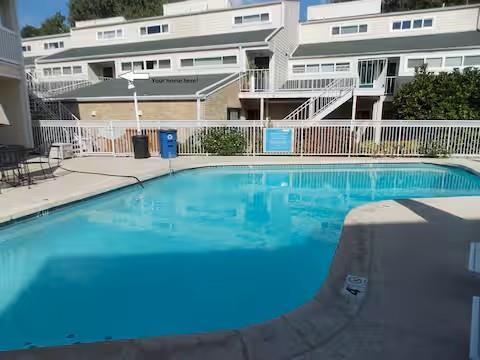1818 Lakeshore BLVD #37 — photo 3