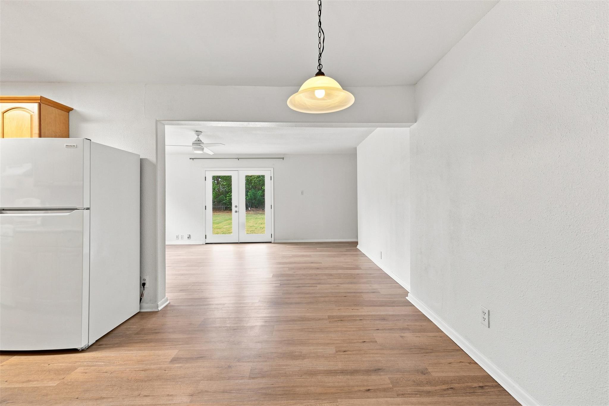 4908 Gladeview DR — photo 3