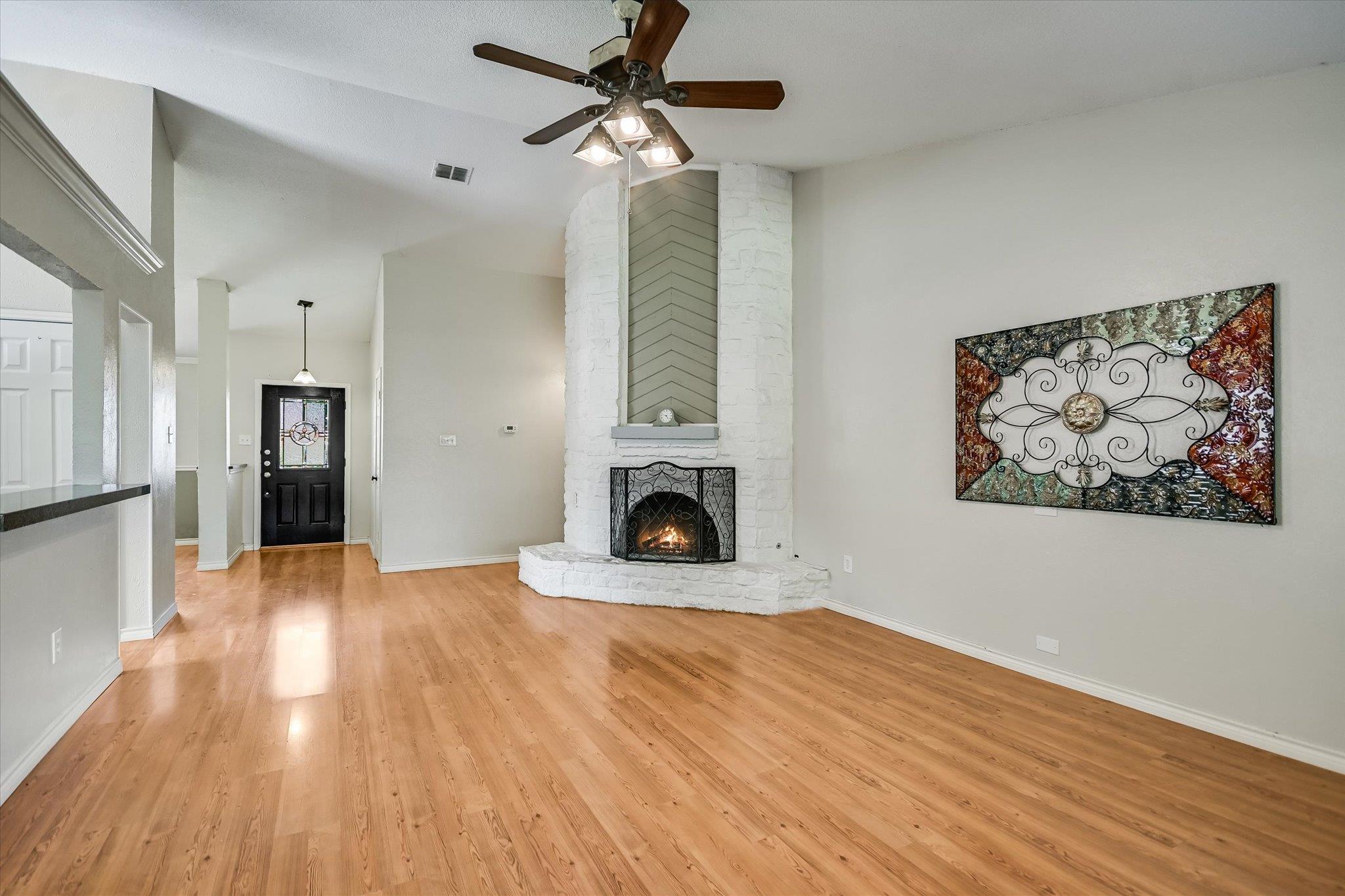 1602 Messick LOOP — photo 3