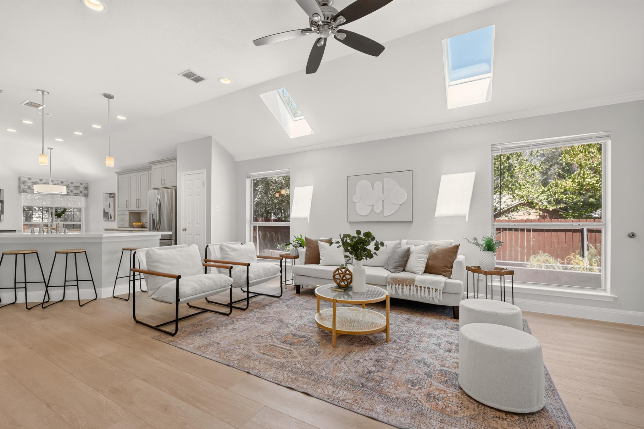 13536 Anarosa LOOP — photo 3