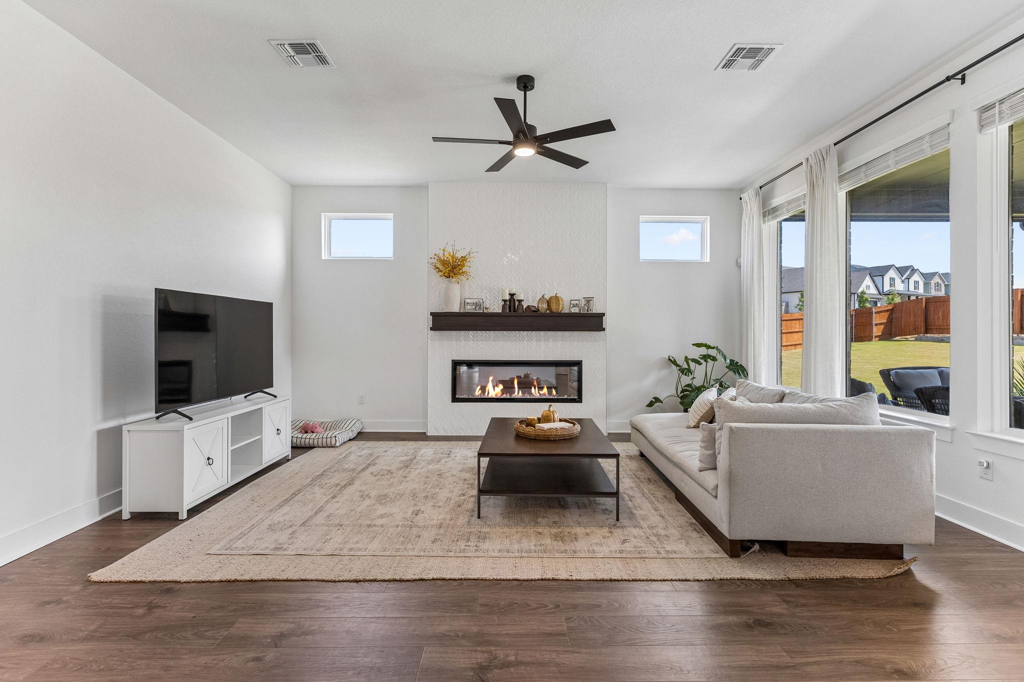471 Diamondleaf DR — photo 3