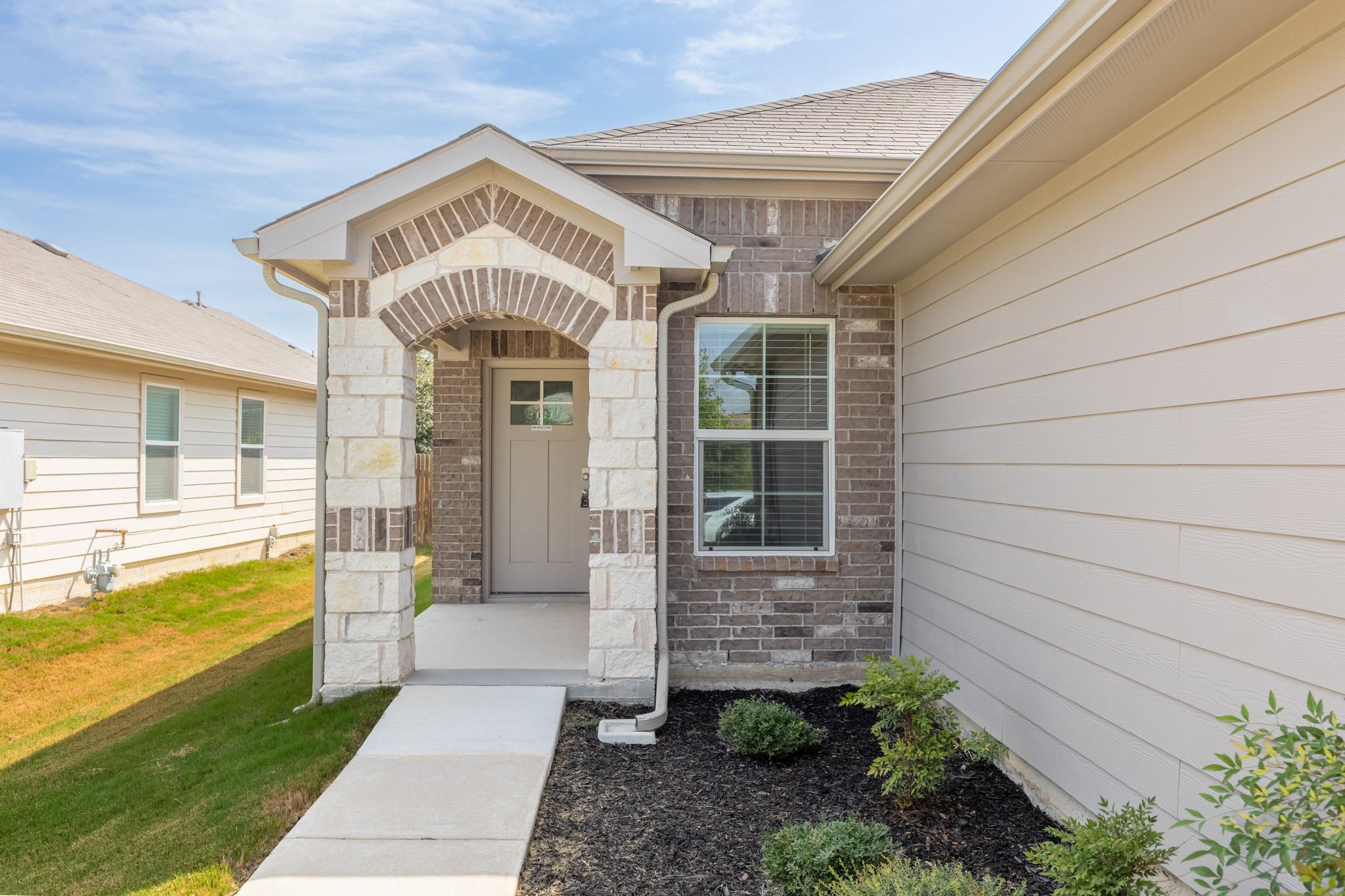 14007 Levy LN — photo 3