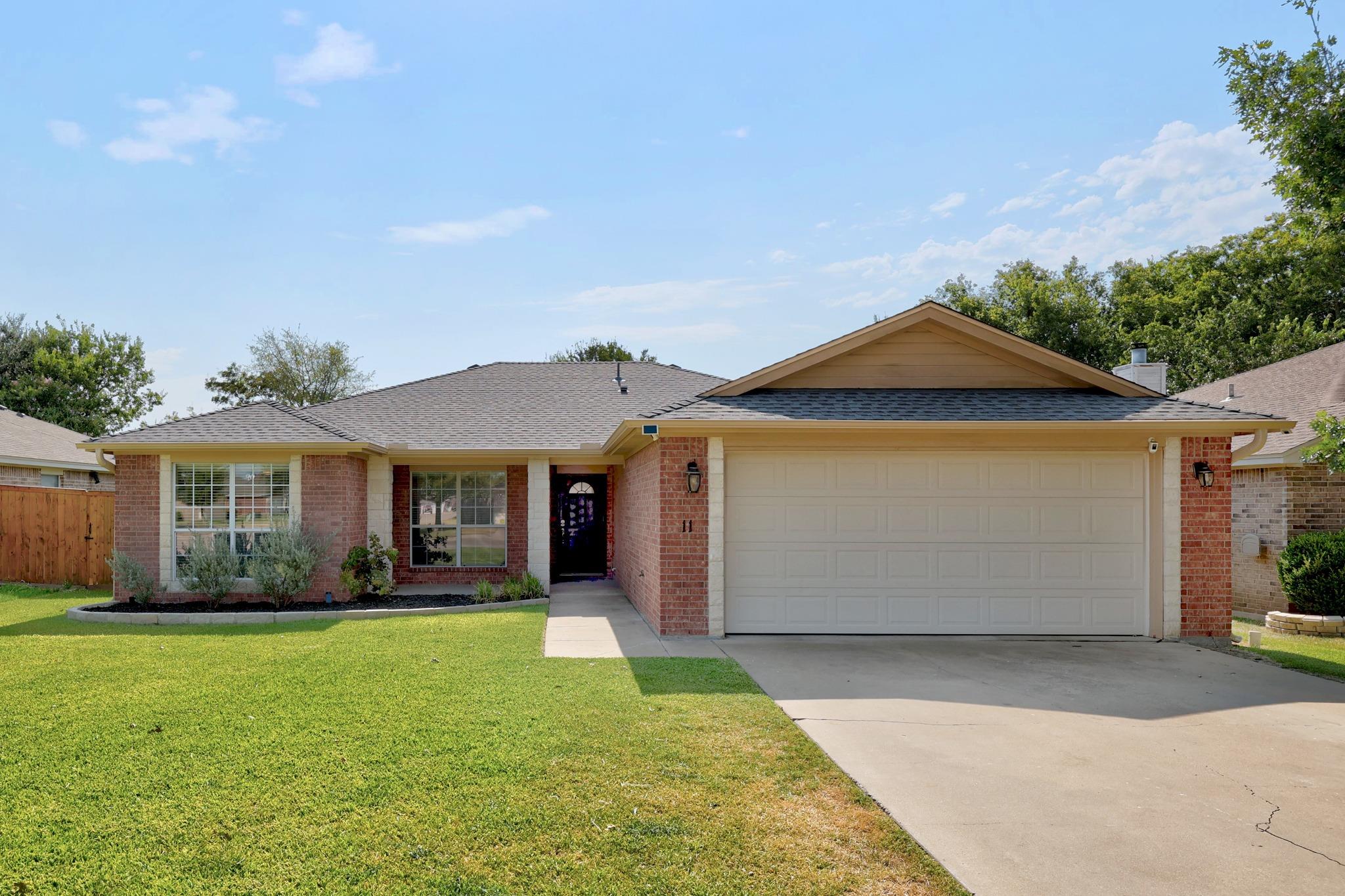 11 Burnham DR — photo 3