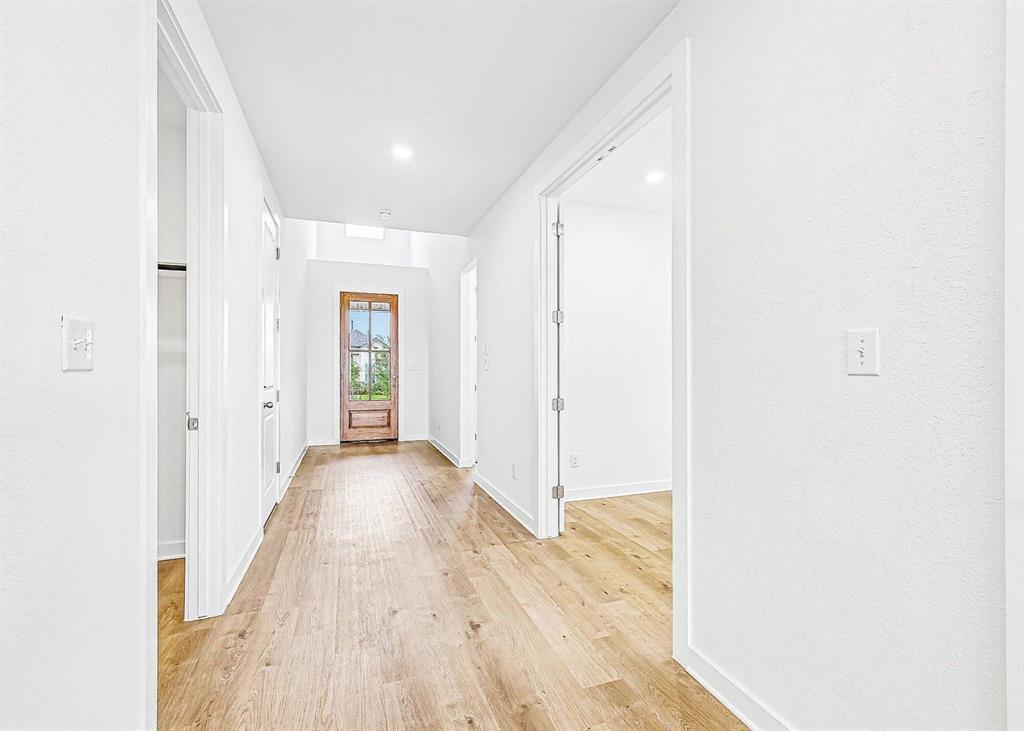 408 Brandywine RD — photo 3