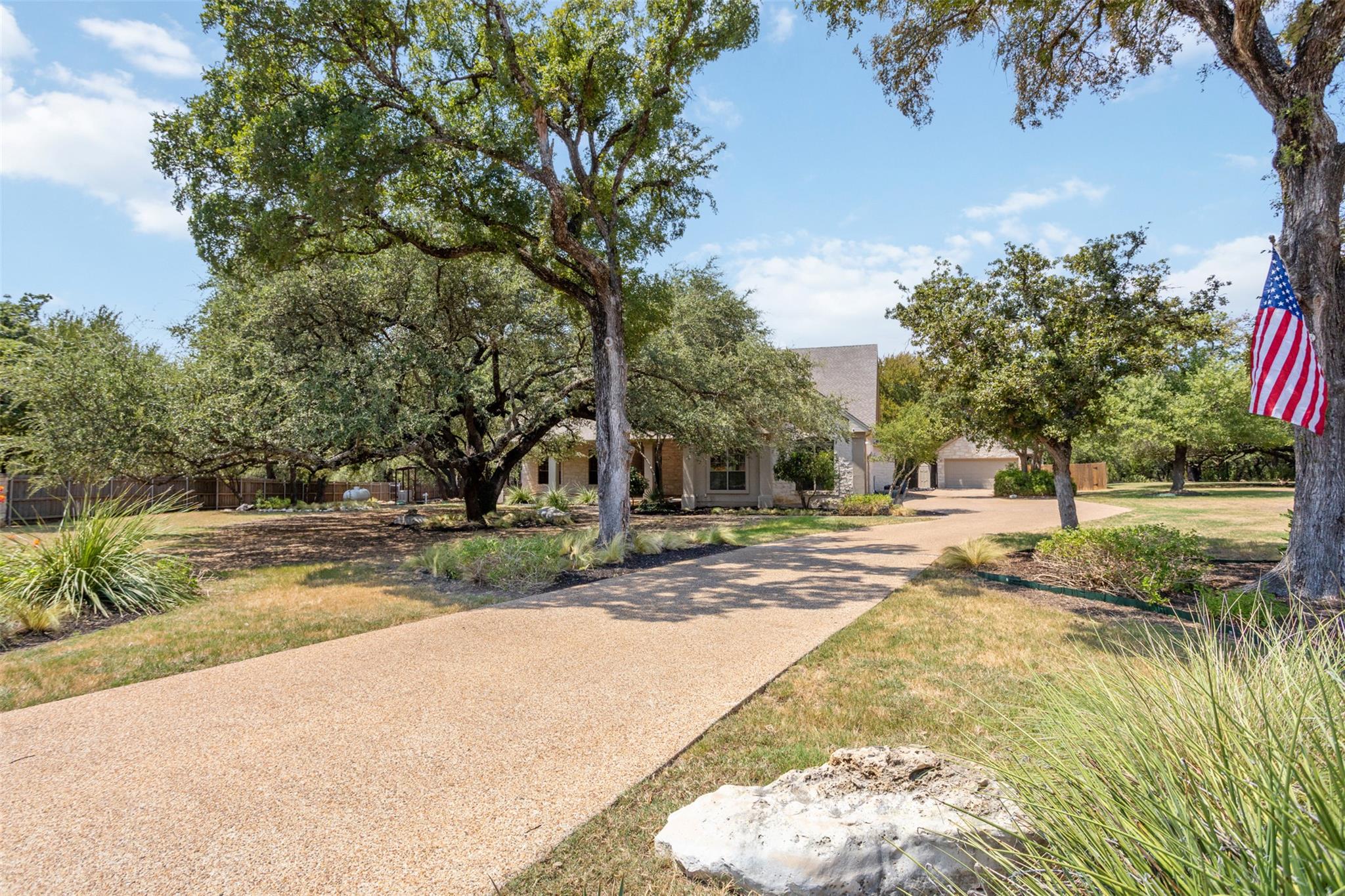 107 Hallie CT — photo 3