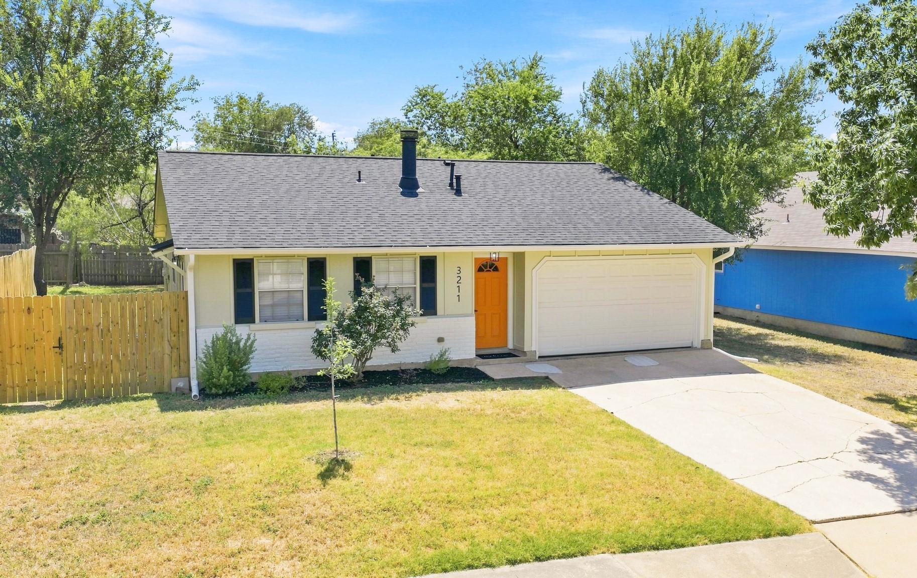 3211 Plantation RD