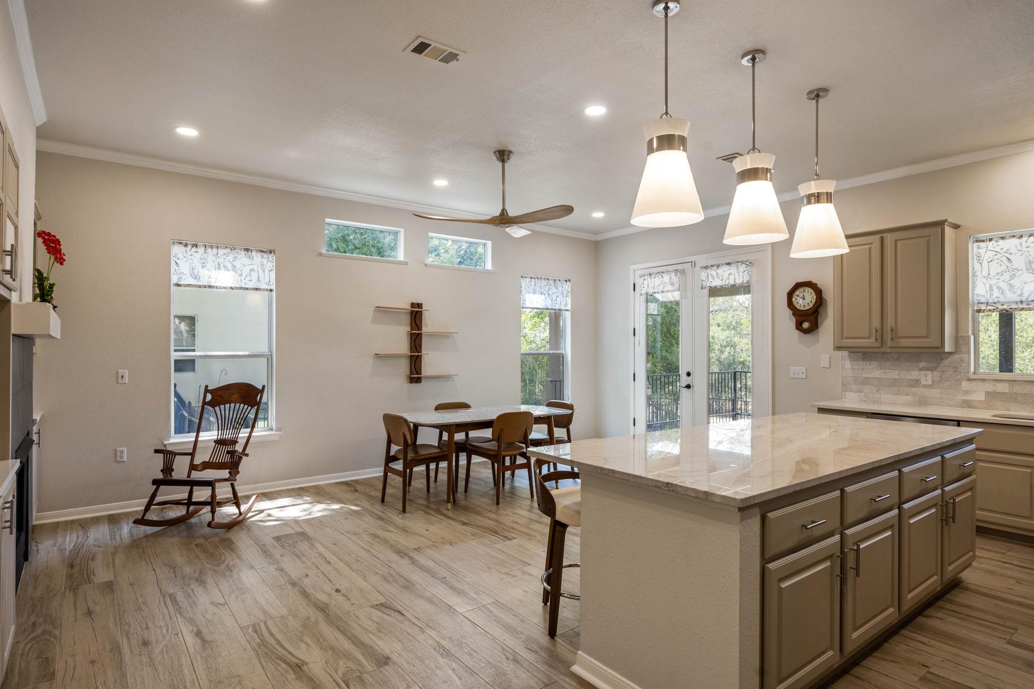 125 Crystal Springs DR — photo 3