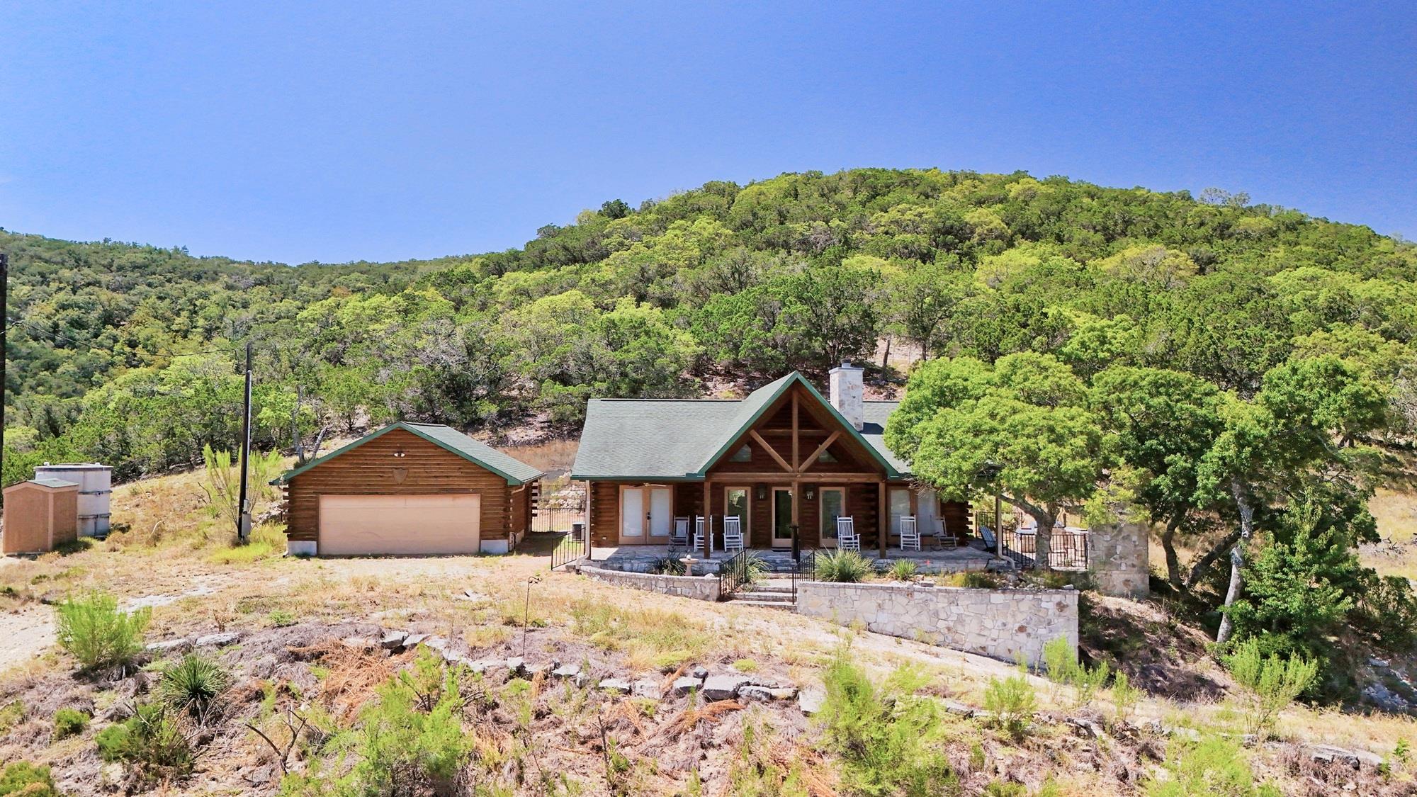 1316 Indian Creek RD — photo 4