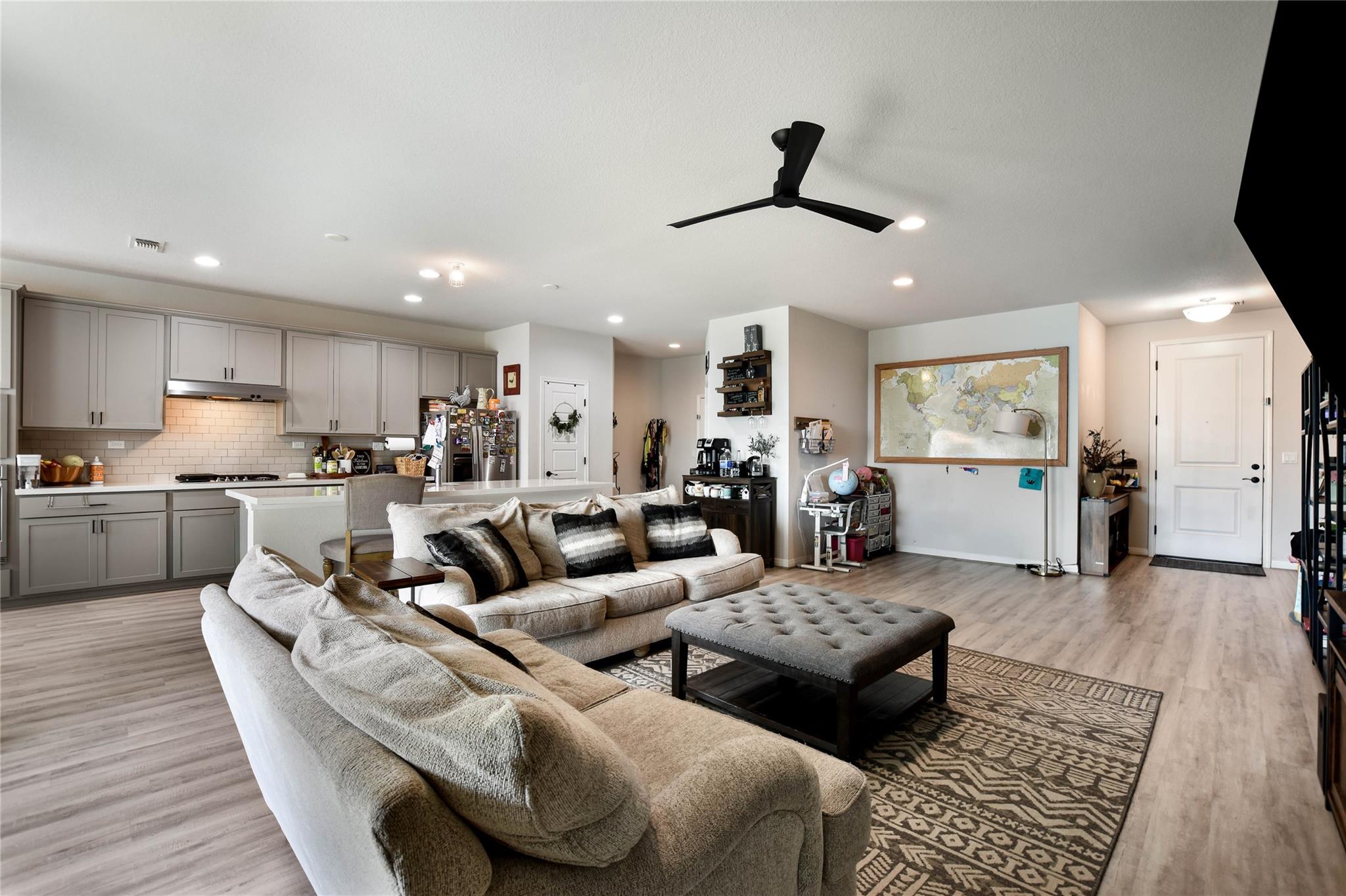 104 Peach Flat CT — photo 3