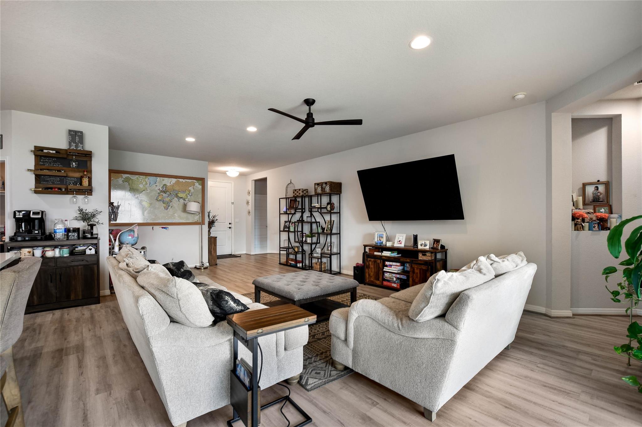 104 Peach Flat CT — photo 5