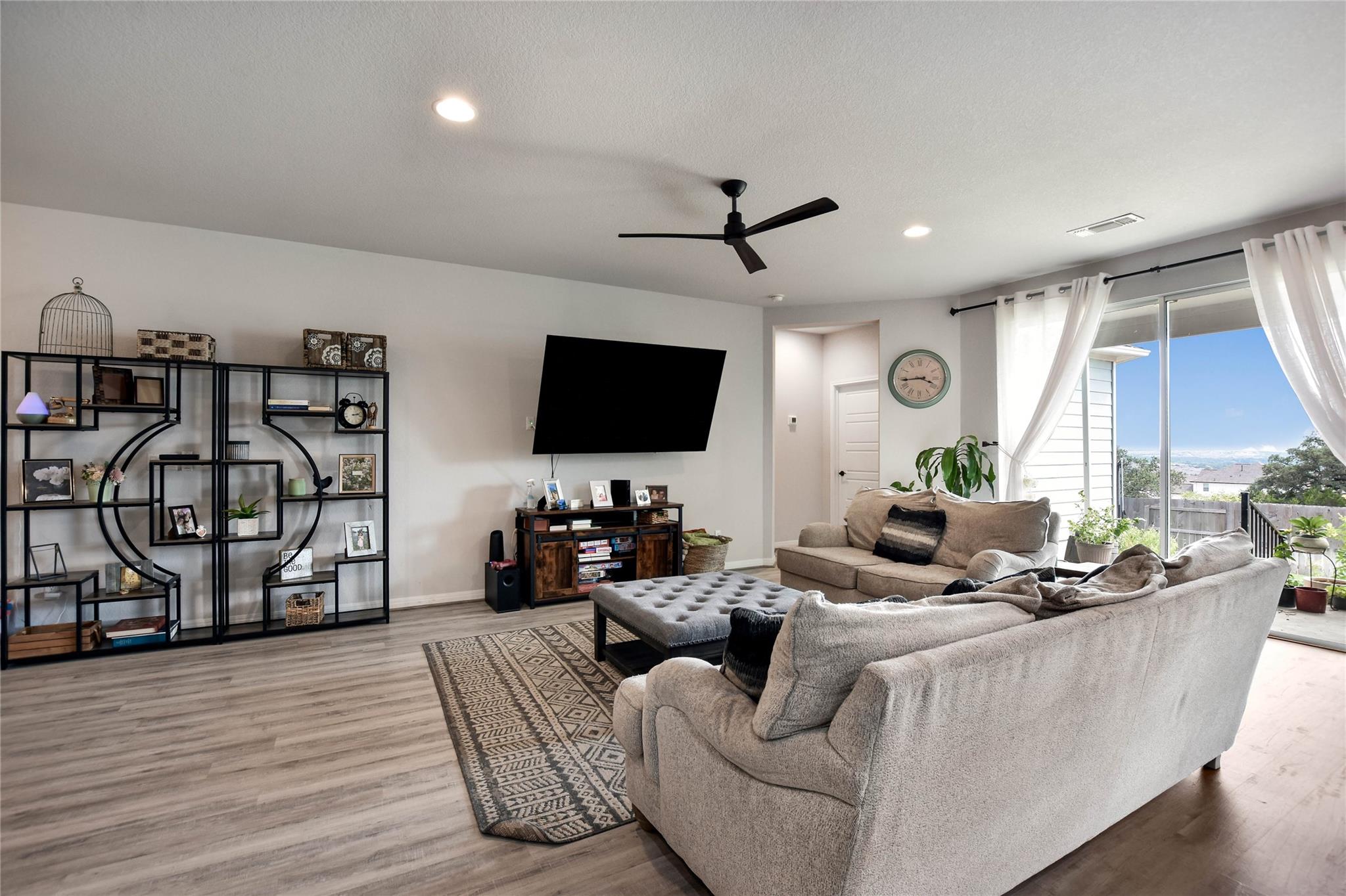 104 Peach Flat CT — photo 4
