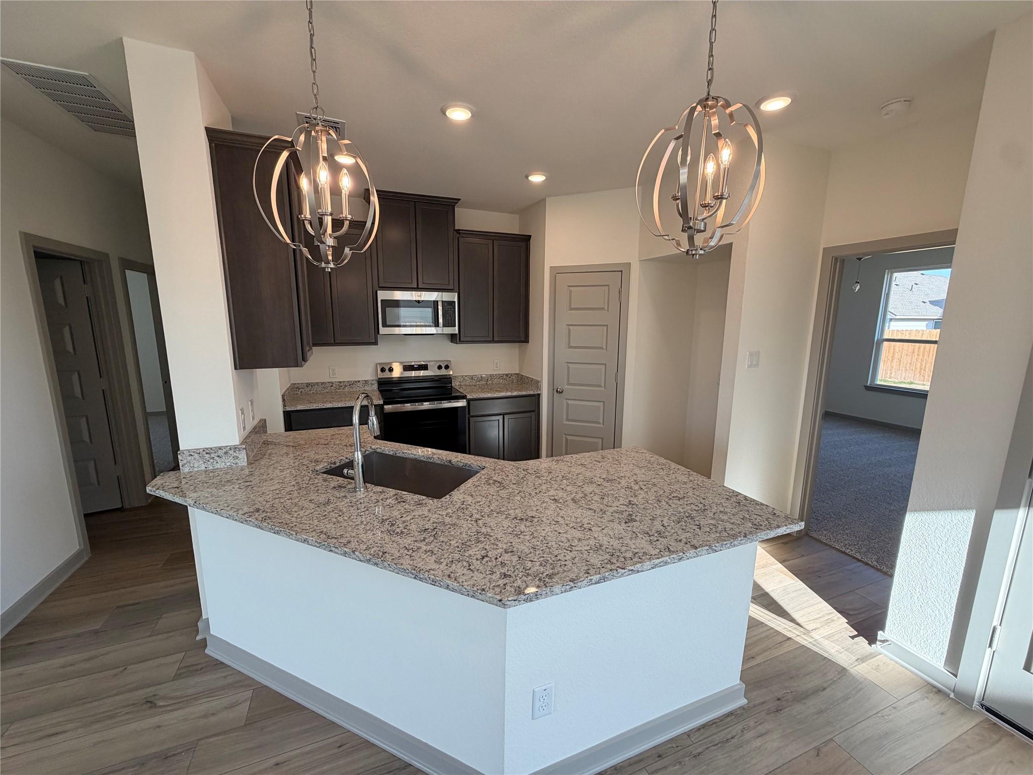 312 Boatright BLVD — photo 3