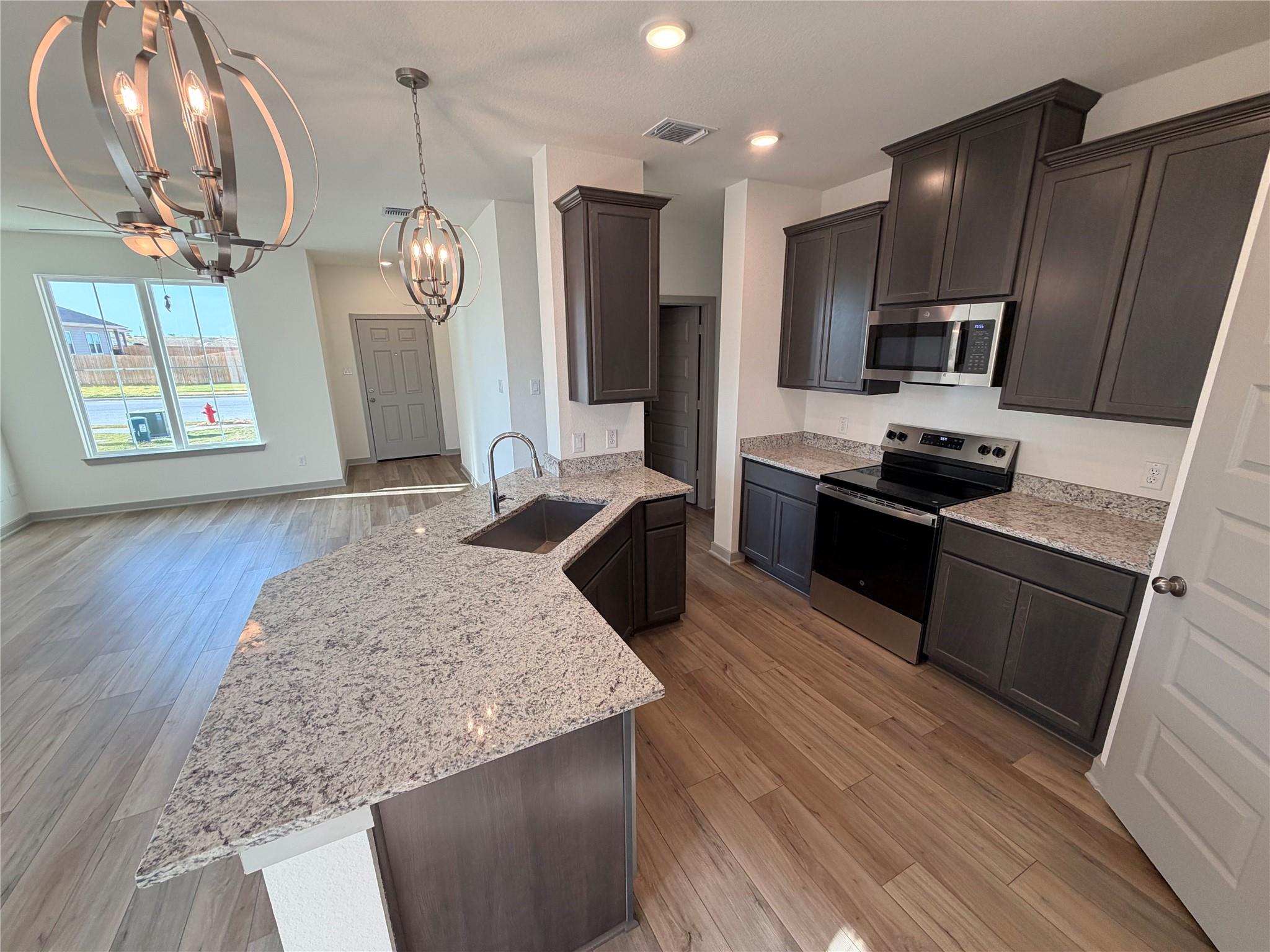 312 Boatright BLVD — photo 4