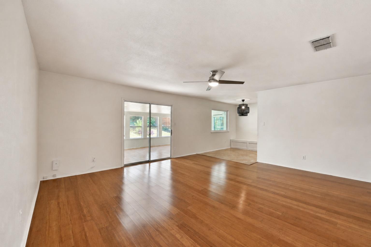 8411 Romney RD — photo 4