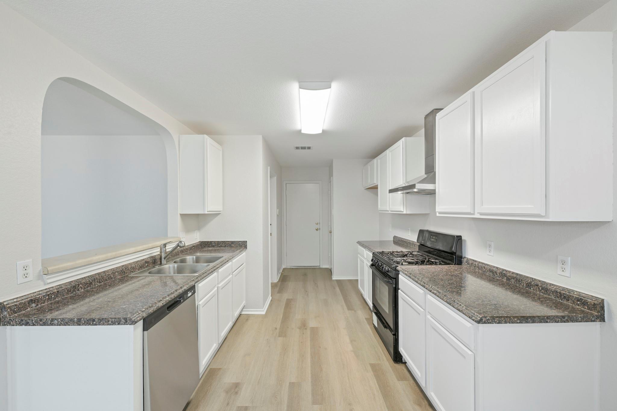 399 Paddington DR — photo 5