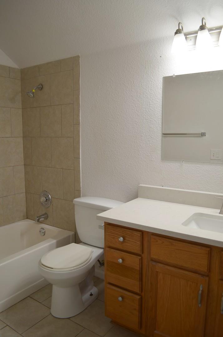 18 Azalea DR — photo 5