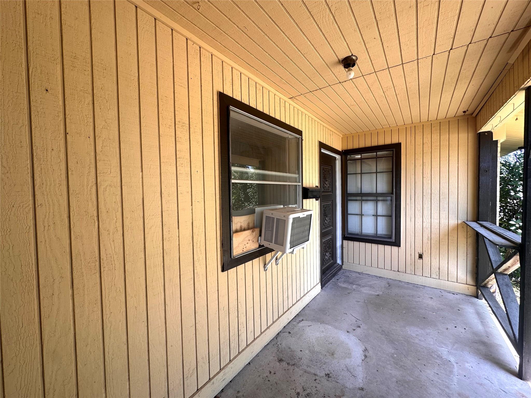 400 Sunbonnet DR — photo 3
