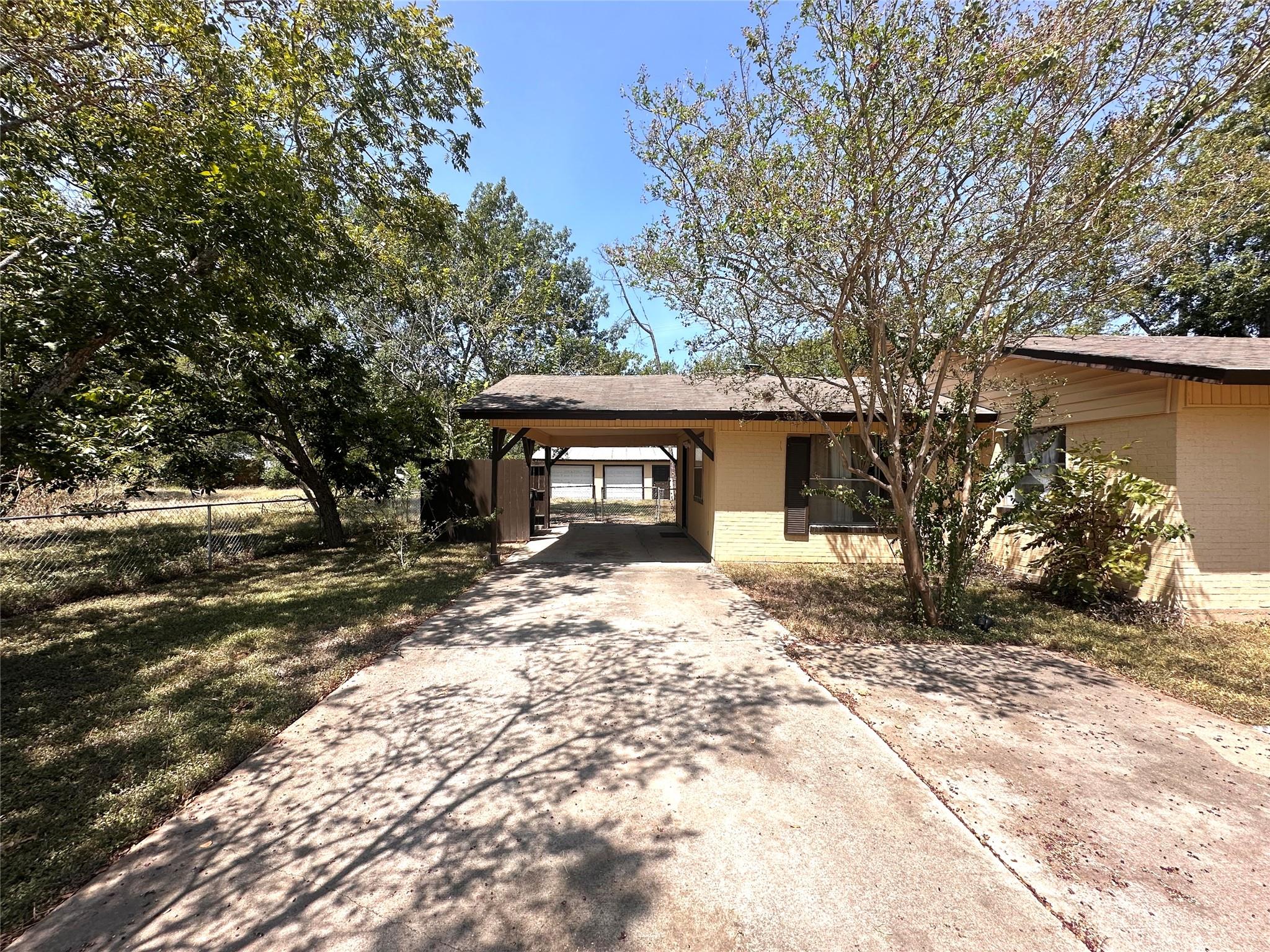 400 Sunbonnet DR — photo 4