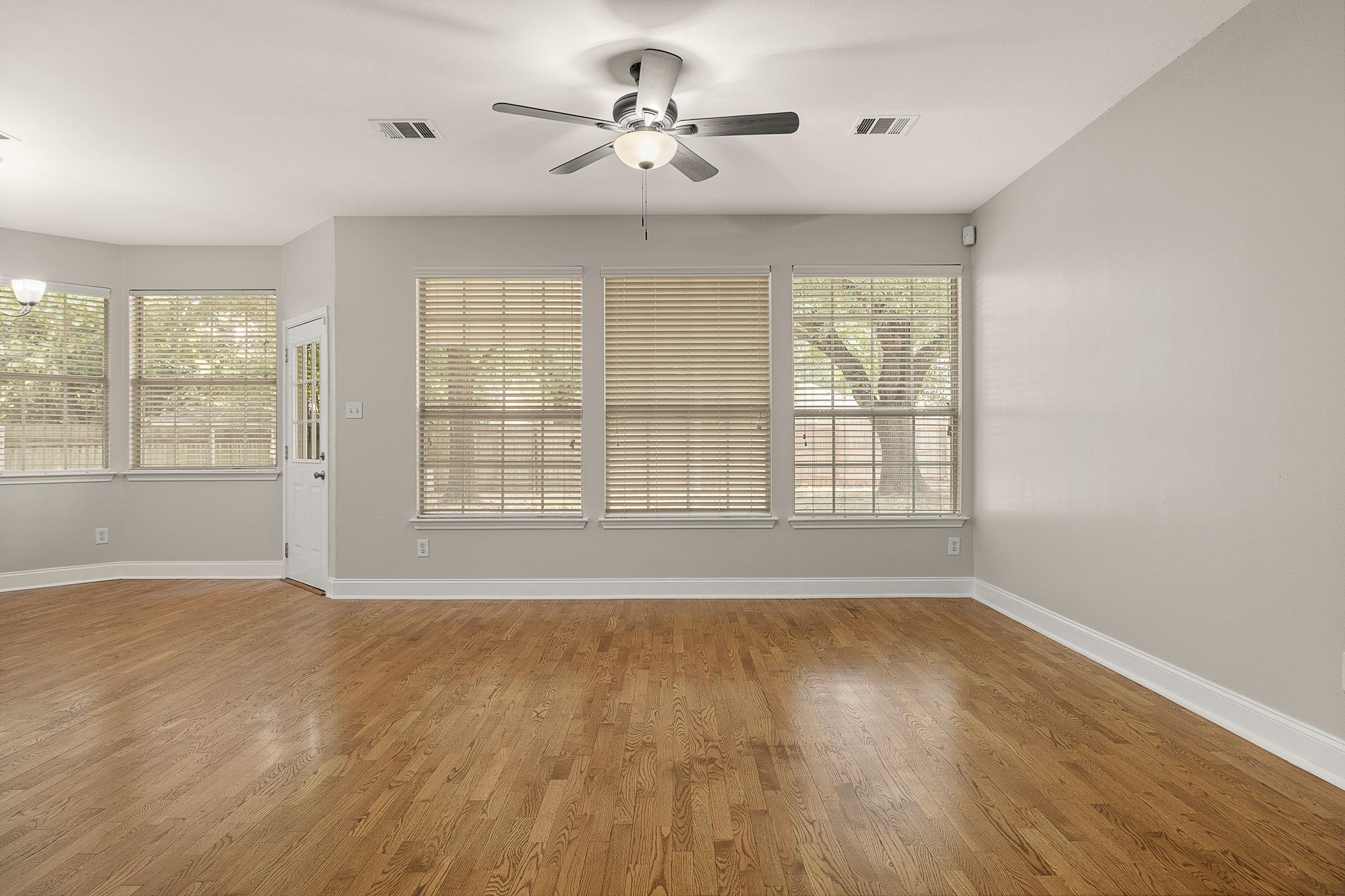 1515 Natural Bridge LN — photo 5