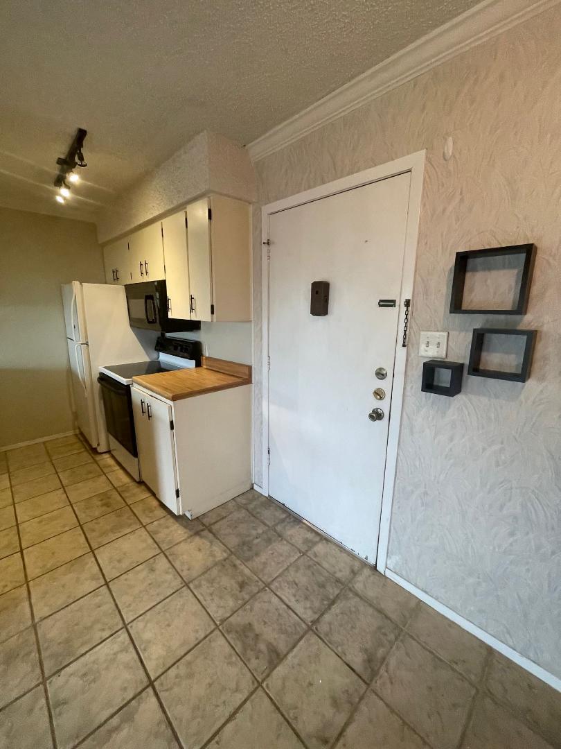 910 Duncan LN #44 — photo 4