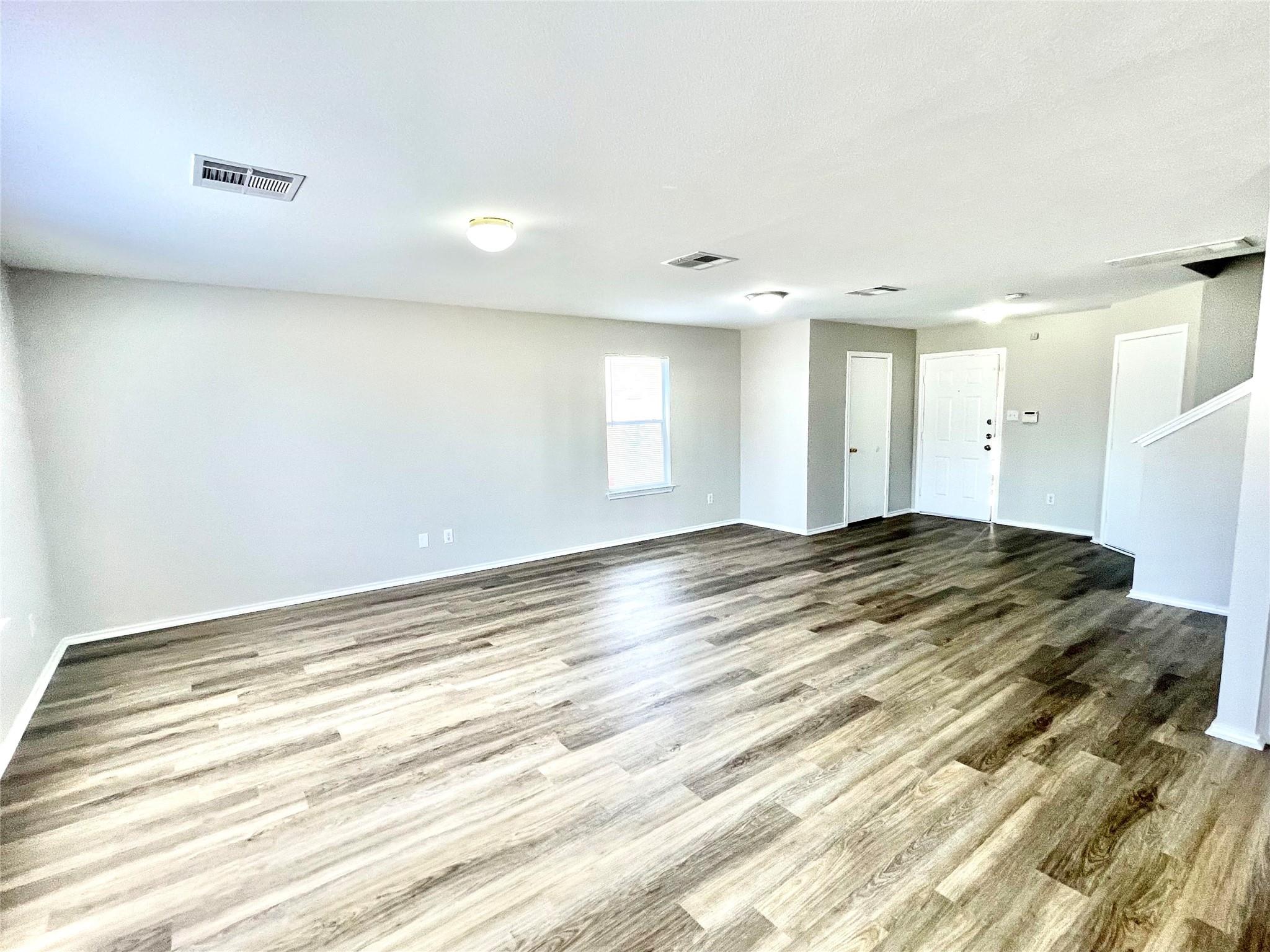 12729 Saint Mary DR — photo 3