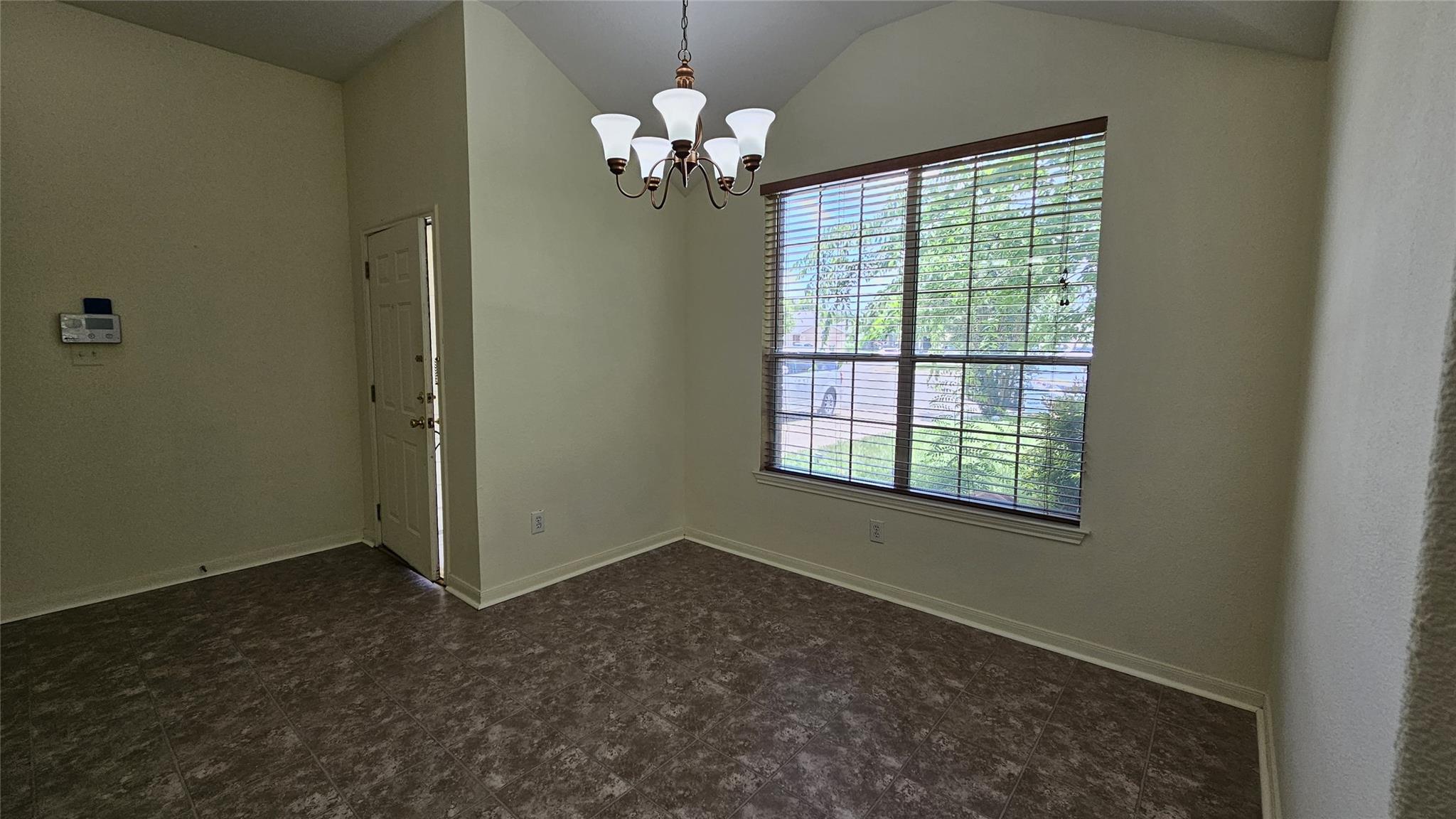 107 HELEN CV — photo 5