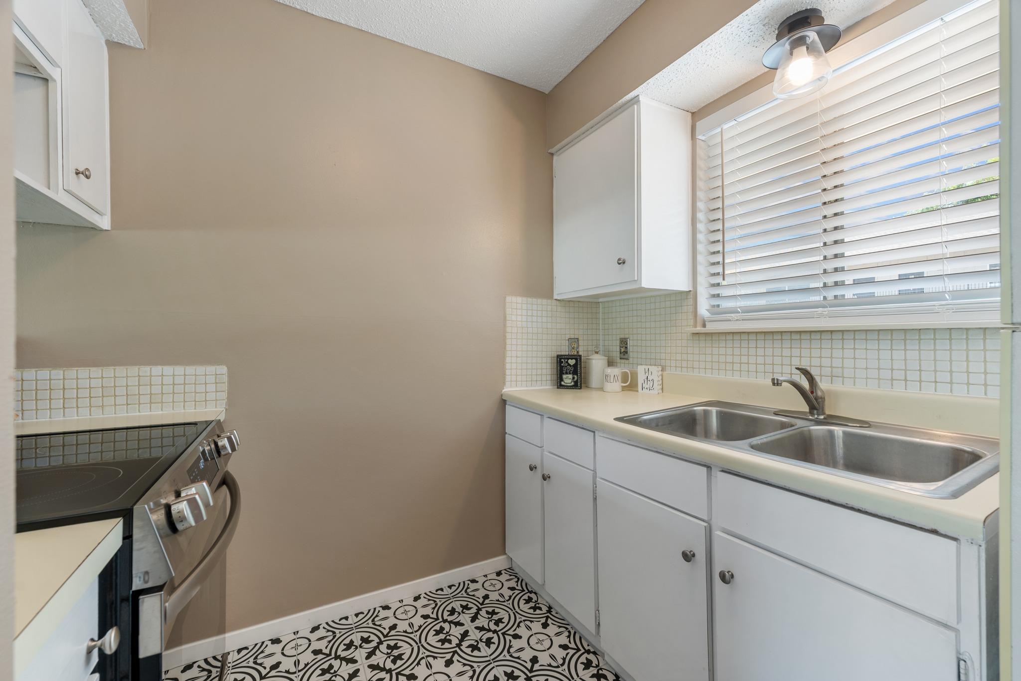500 Riverside DR #119 — photo 5