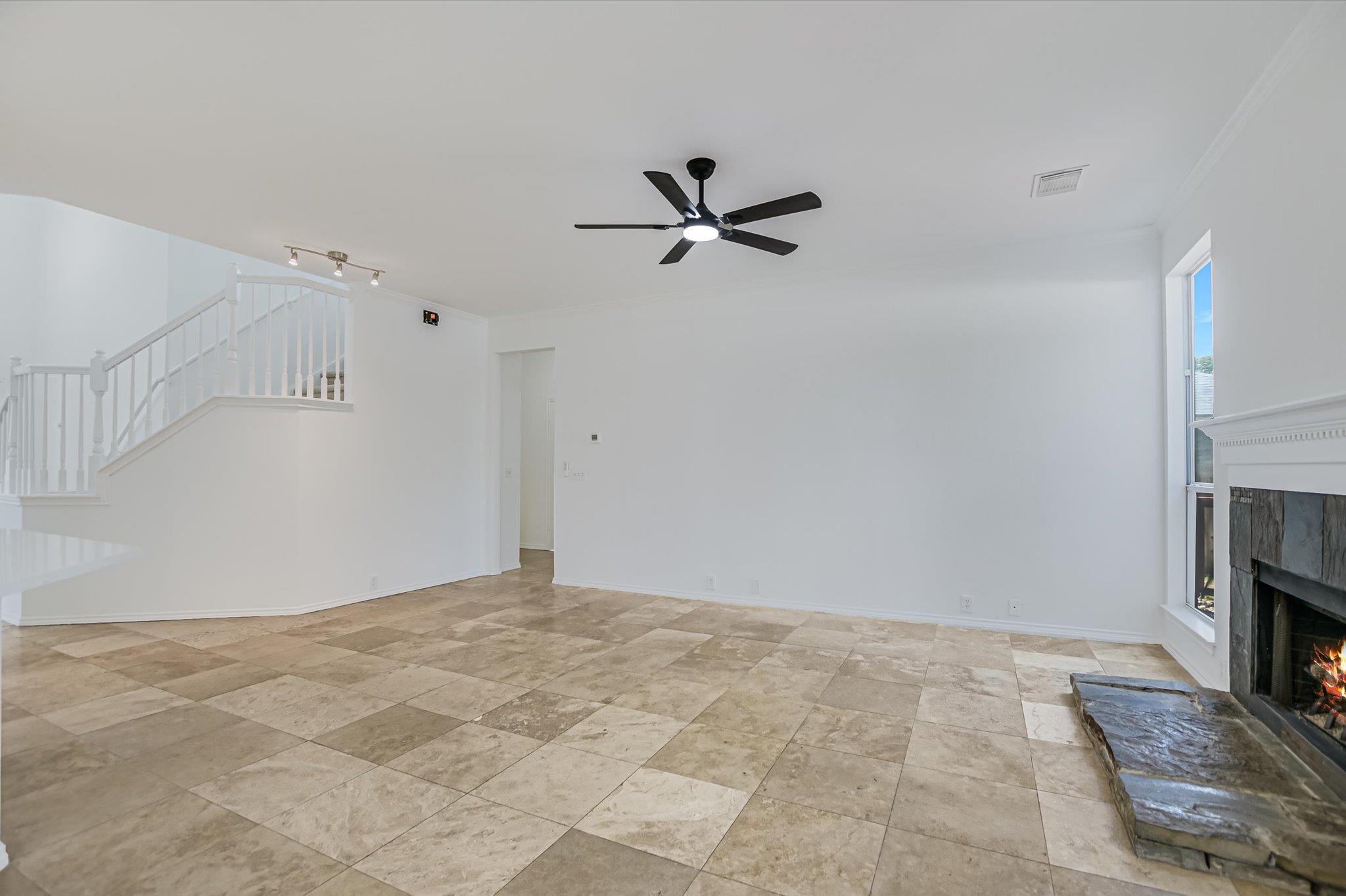 2103 Kimra LN — photo 4