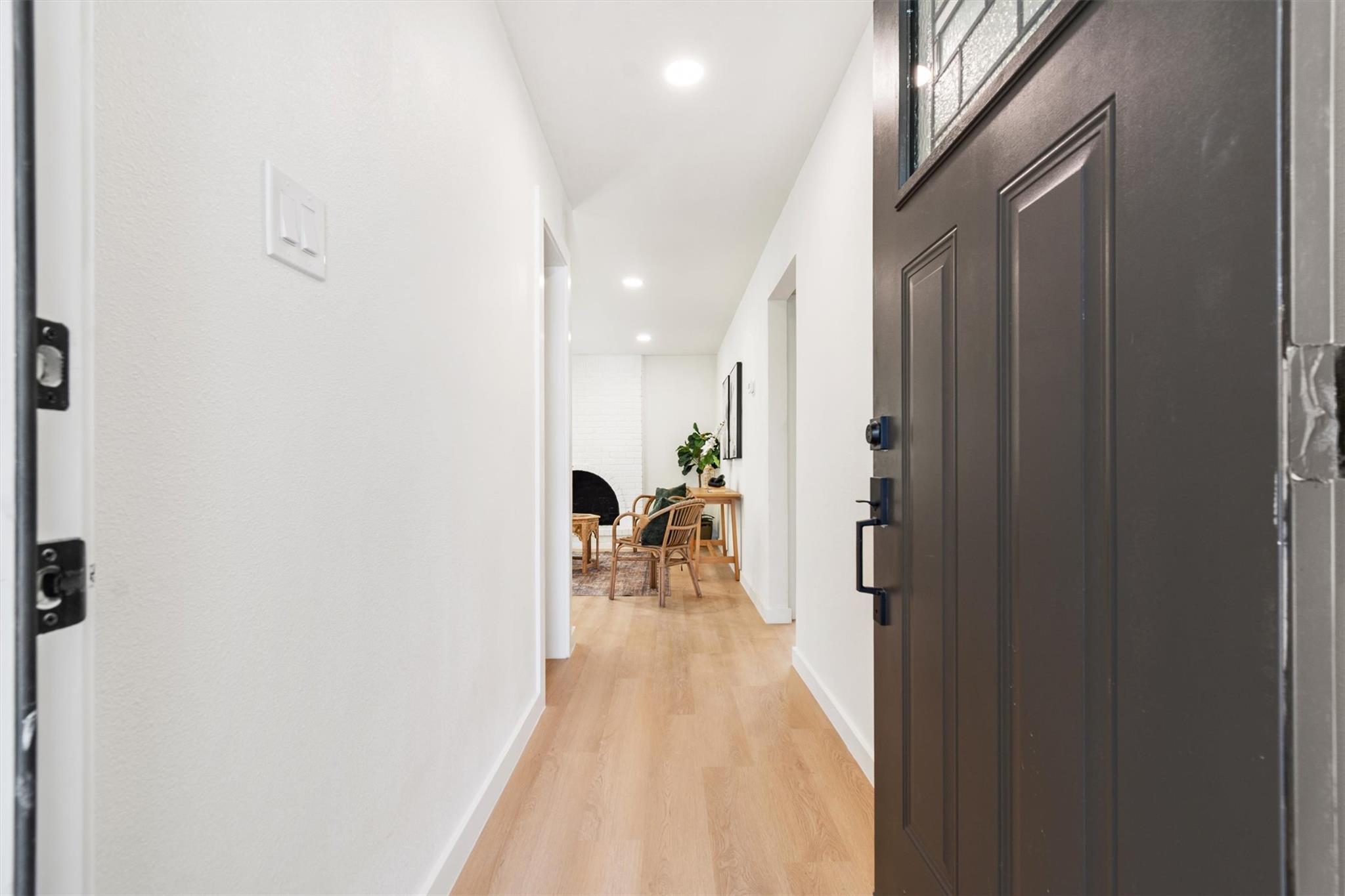 1307 Meadgreen DR — photo 5