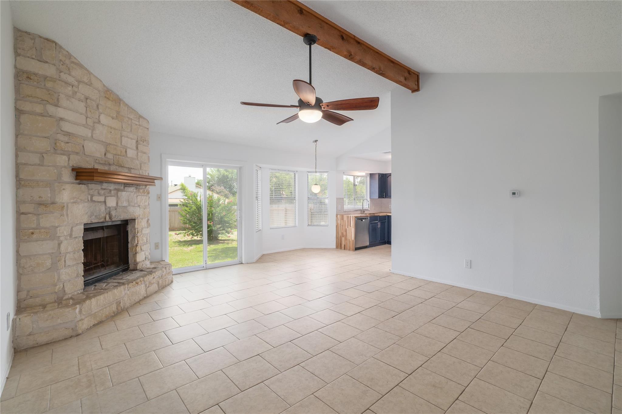 804 Lone Tree CT — photo 4