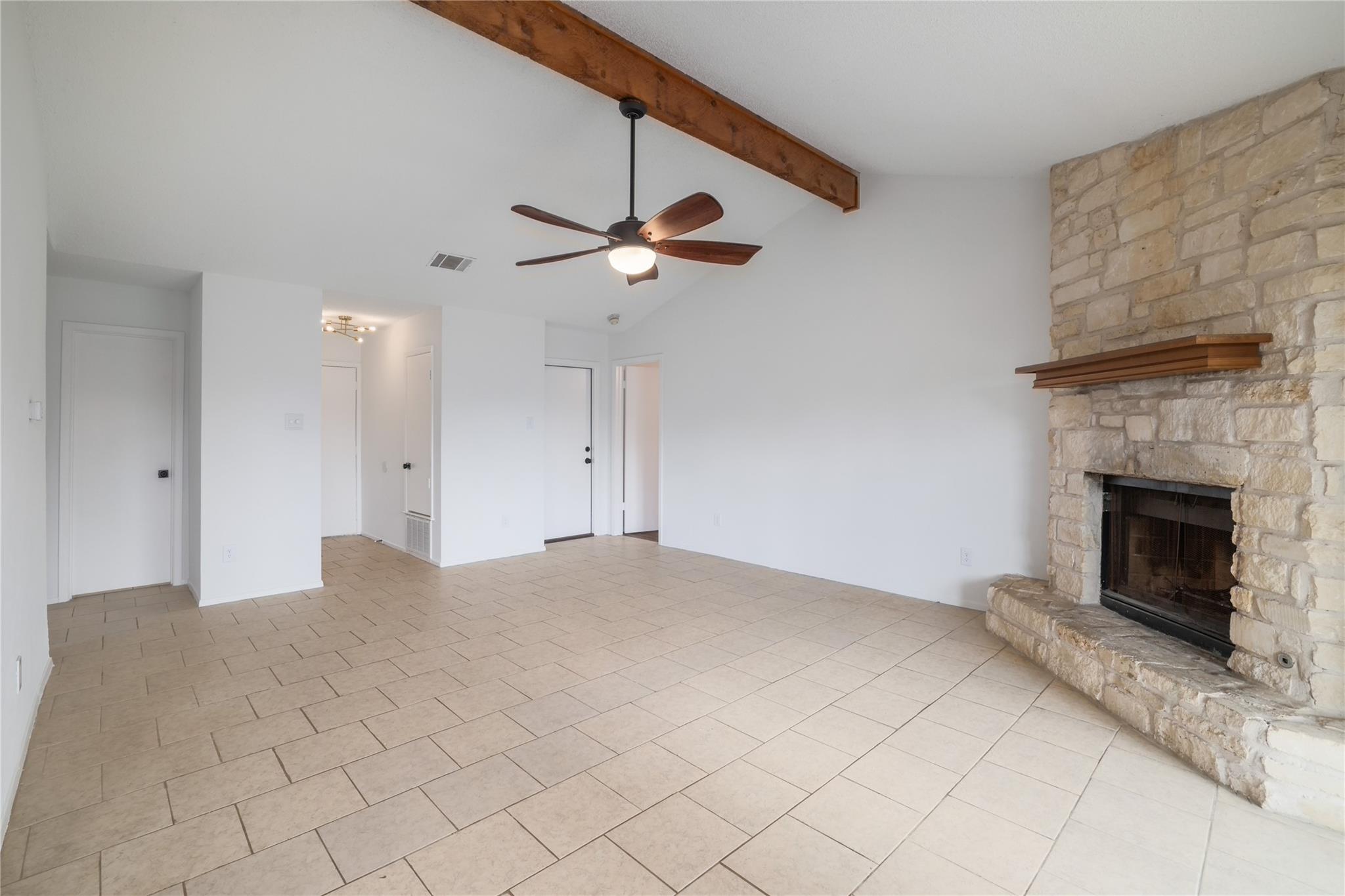 804 Lone Tree CT — photo 5