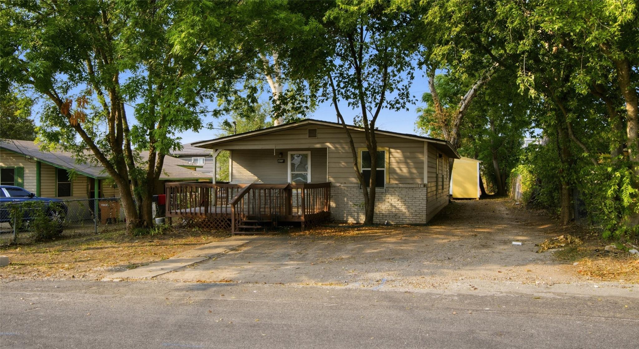 403 Blackson Ave — photo 4